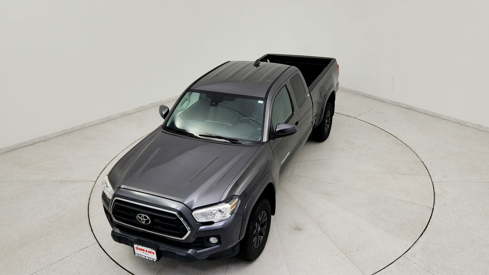 Used 2020 Gray Toyota SR5 image 16