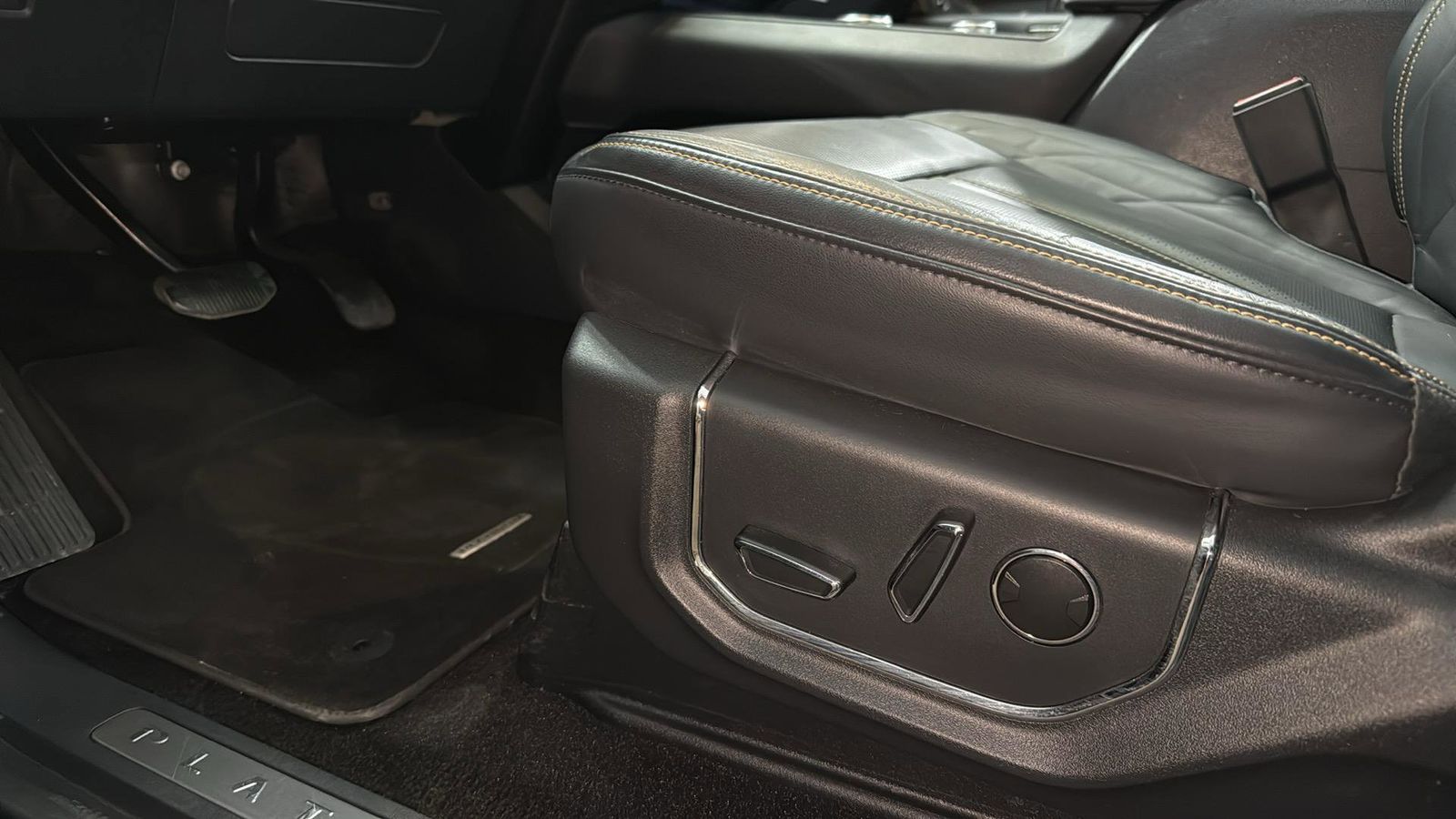 Used Car 2023 Ford Expedition  Platinum For Sale Under $60,000 In Austin, Texas