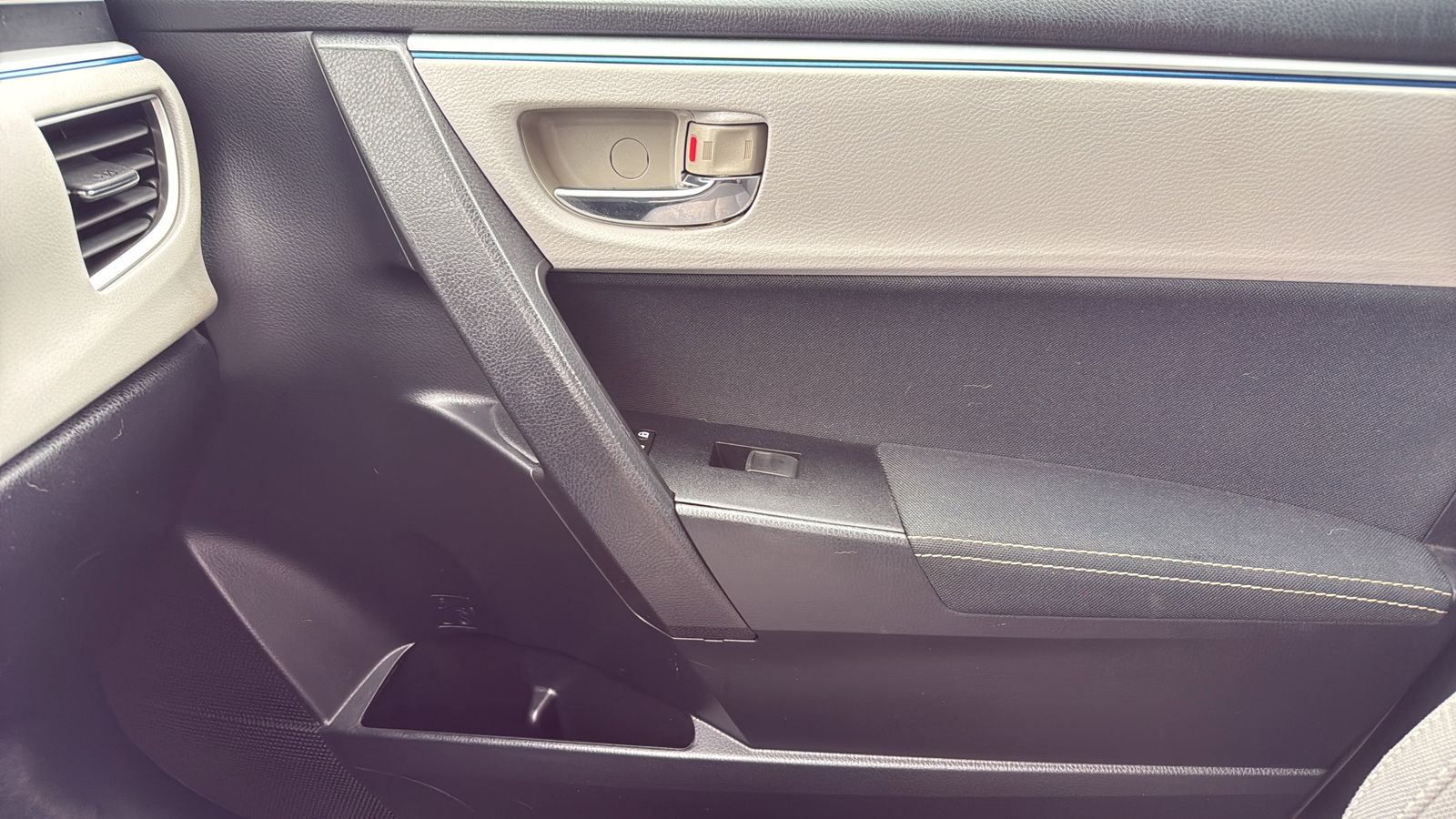 Used Car 2015 Toyota Corolla  Le For Sale Under $10,000 In Austin, Texas