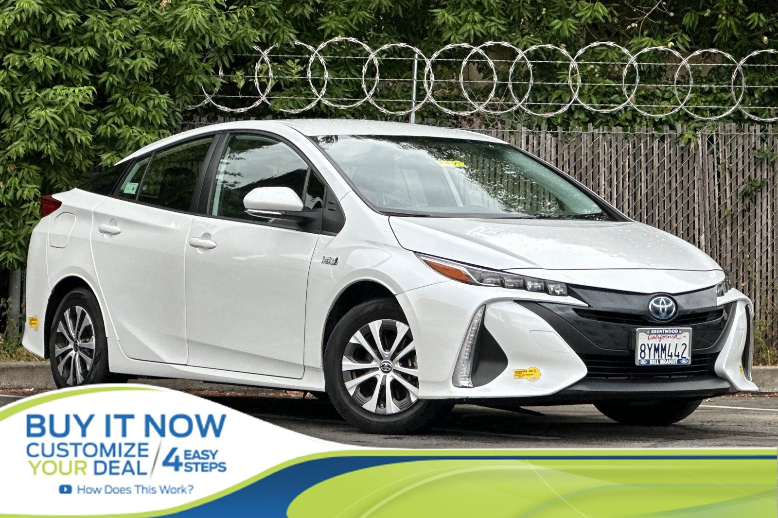 White (Wind Chill Pearl) 2022 Toyota Prius Prime Sedan Front-Wheel Drive Continuously Variable Transmission