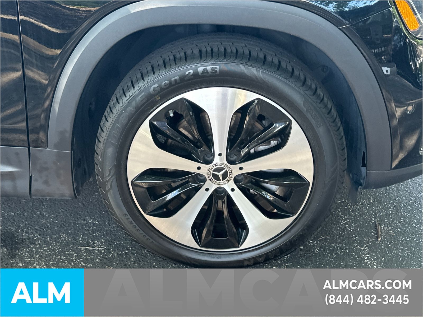 Used 2025 Black Mercedes-Benz GLB 250 image 14