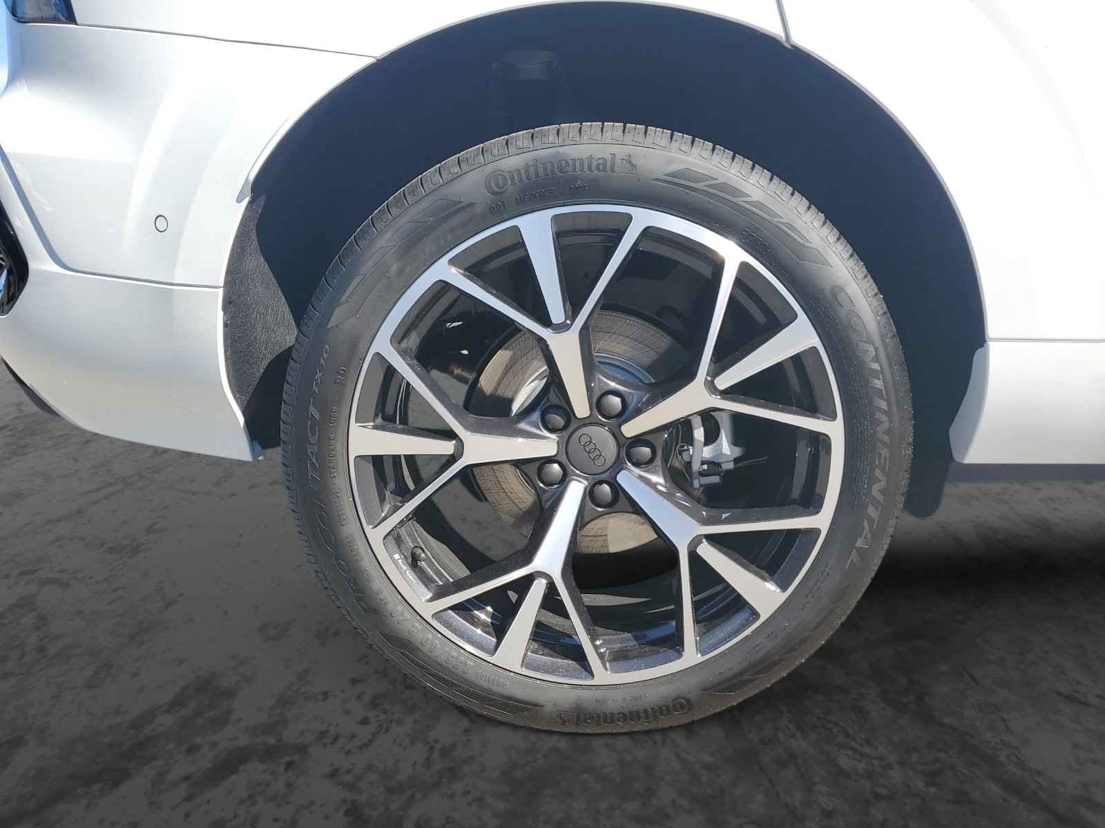 Vehicle photo