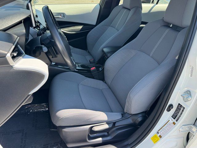 Used 2020 White Toyota SE image 9