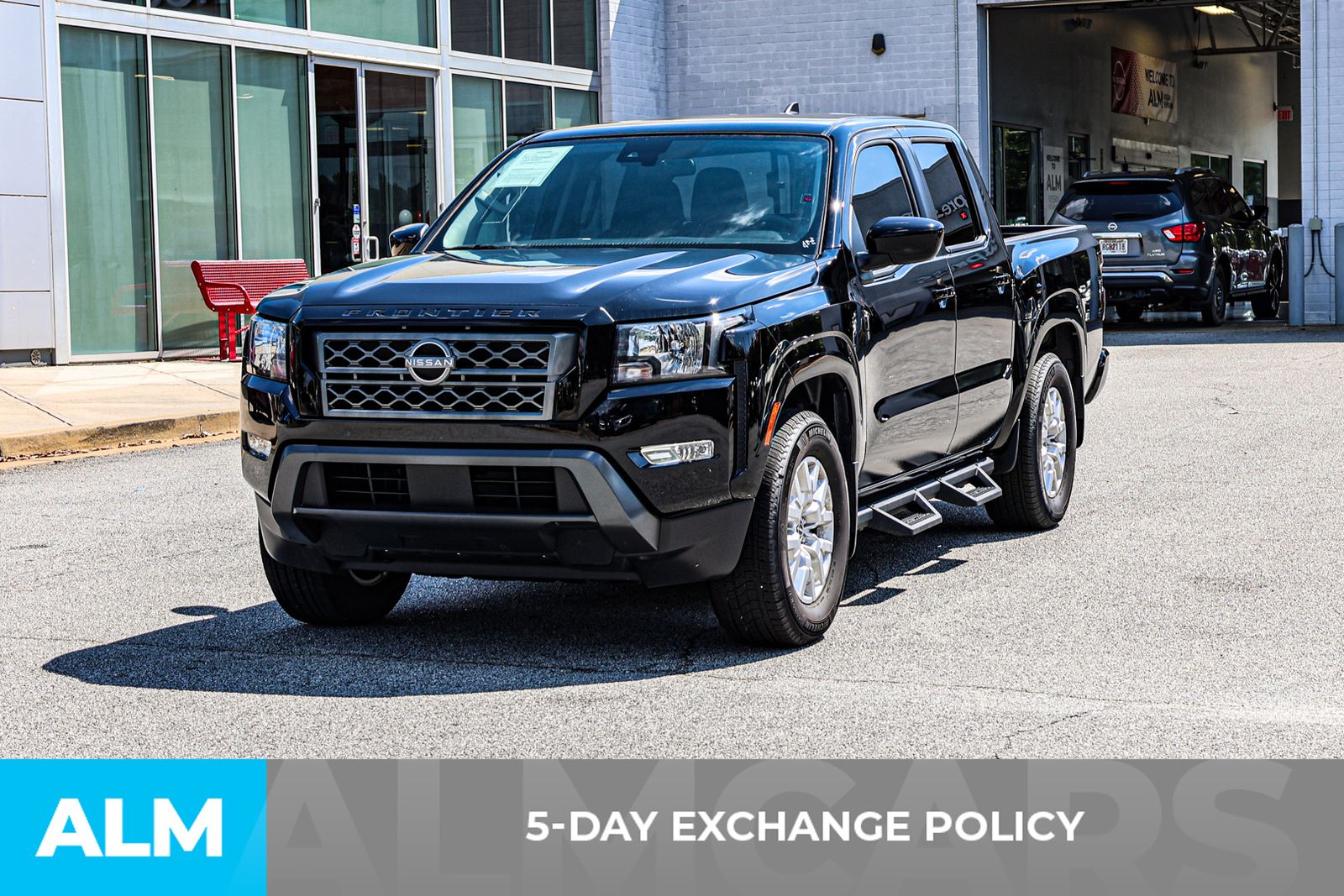 2024 Nissan Frontier SV photo 3