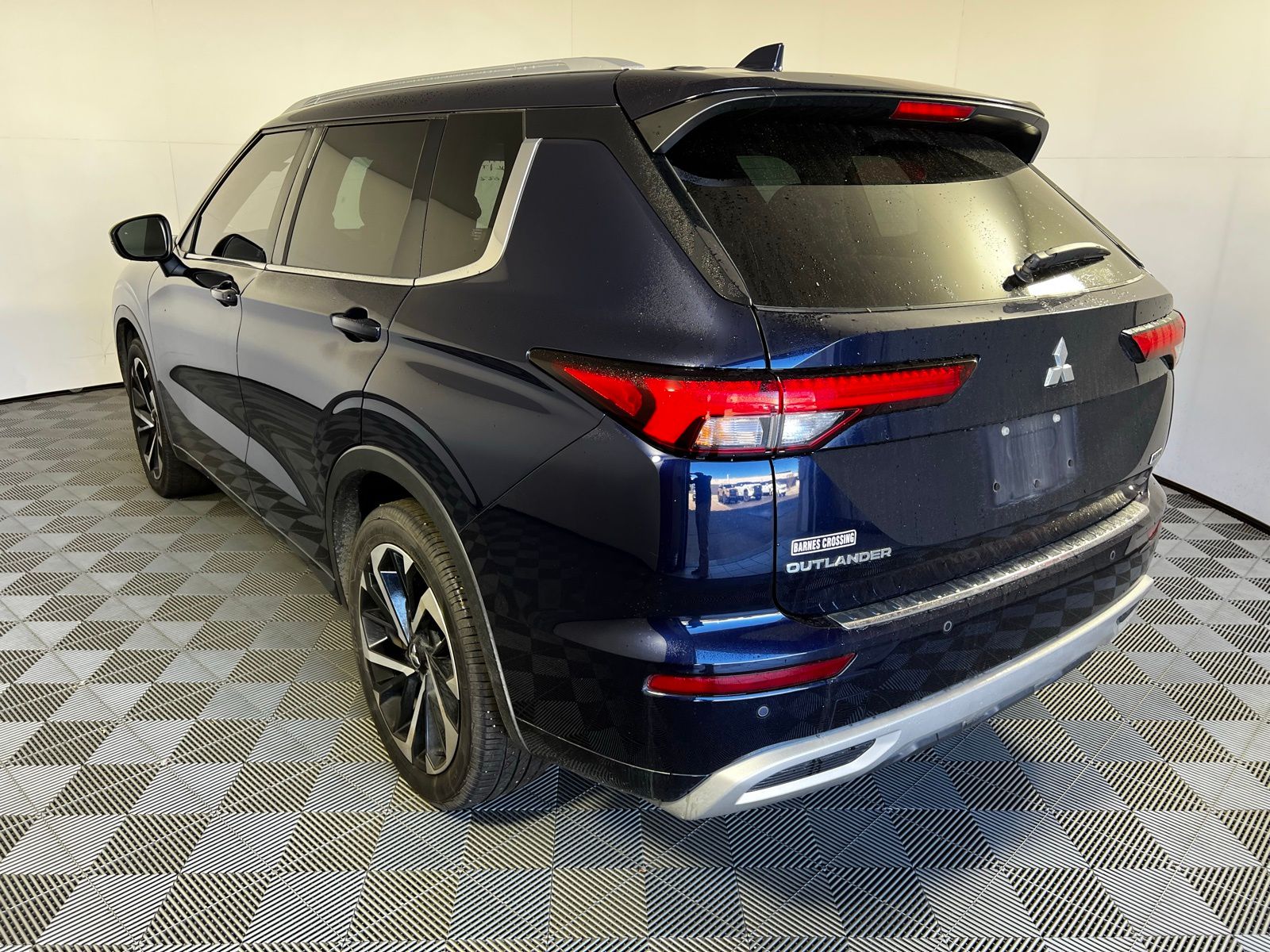 Thumbnail: 2022 Mitsubishi Outlander - 7