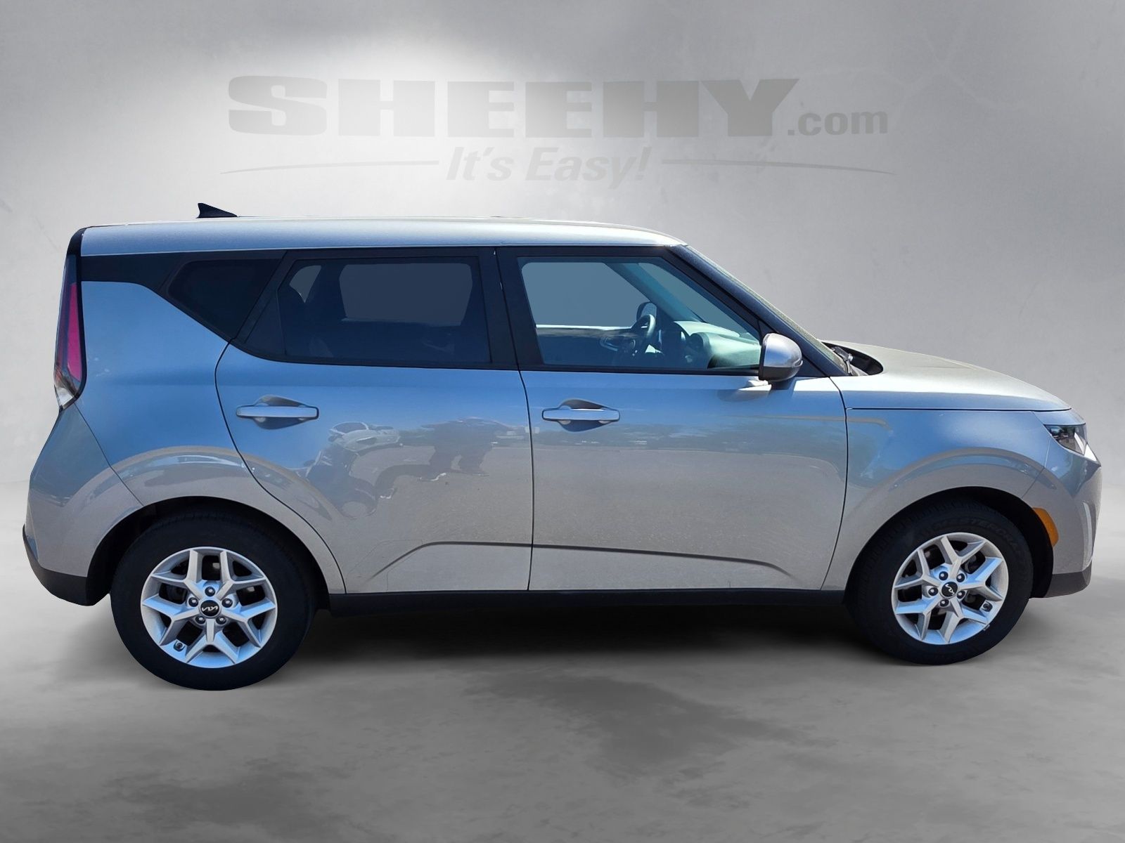 Used 2024 Gray Kia LX image 10