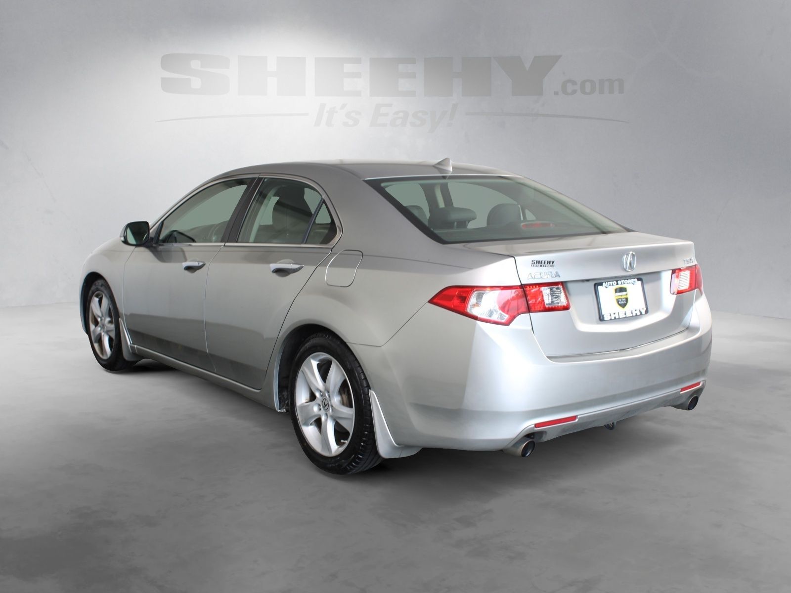 Used 2010 Silver Acura 2.4 image 5