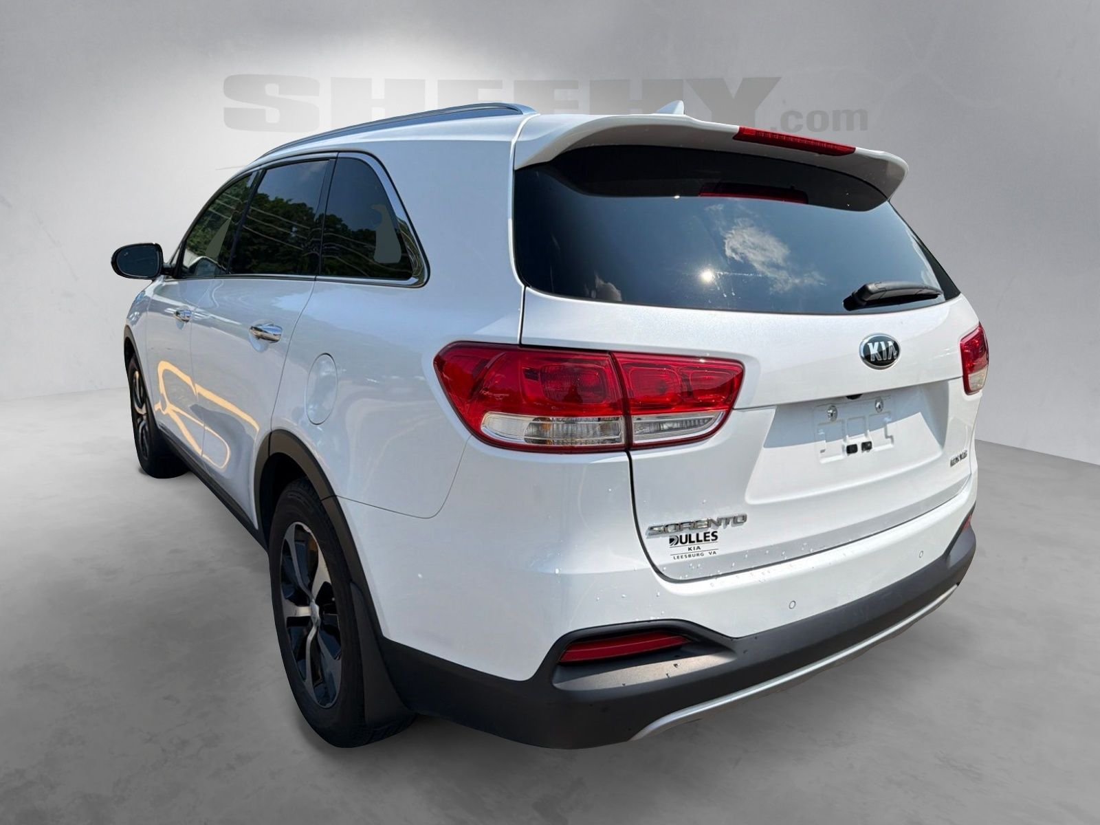 Used 2018 White Kia EX image 15