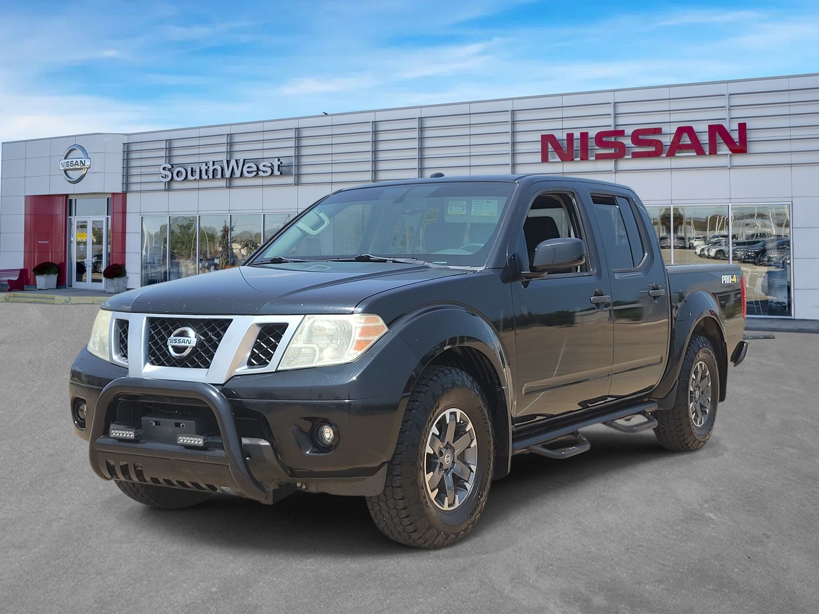 Gray (Magnetic Black) 2018 Nissan Frontier Pickup Truck Four-Wheel Drive 5-Speed Automatic Overdrive
