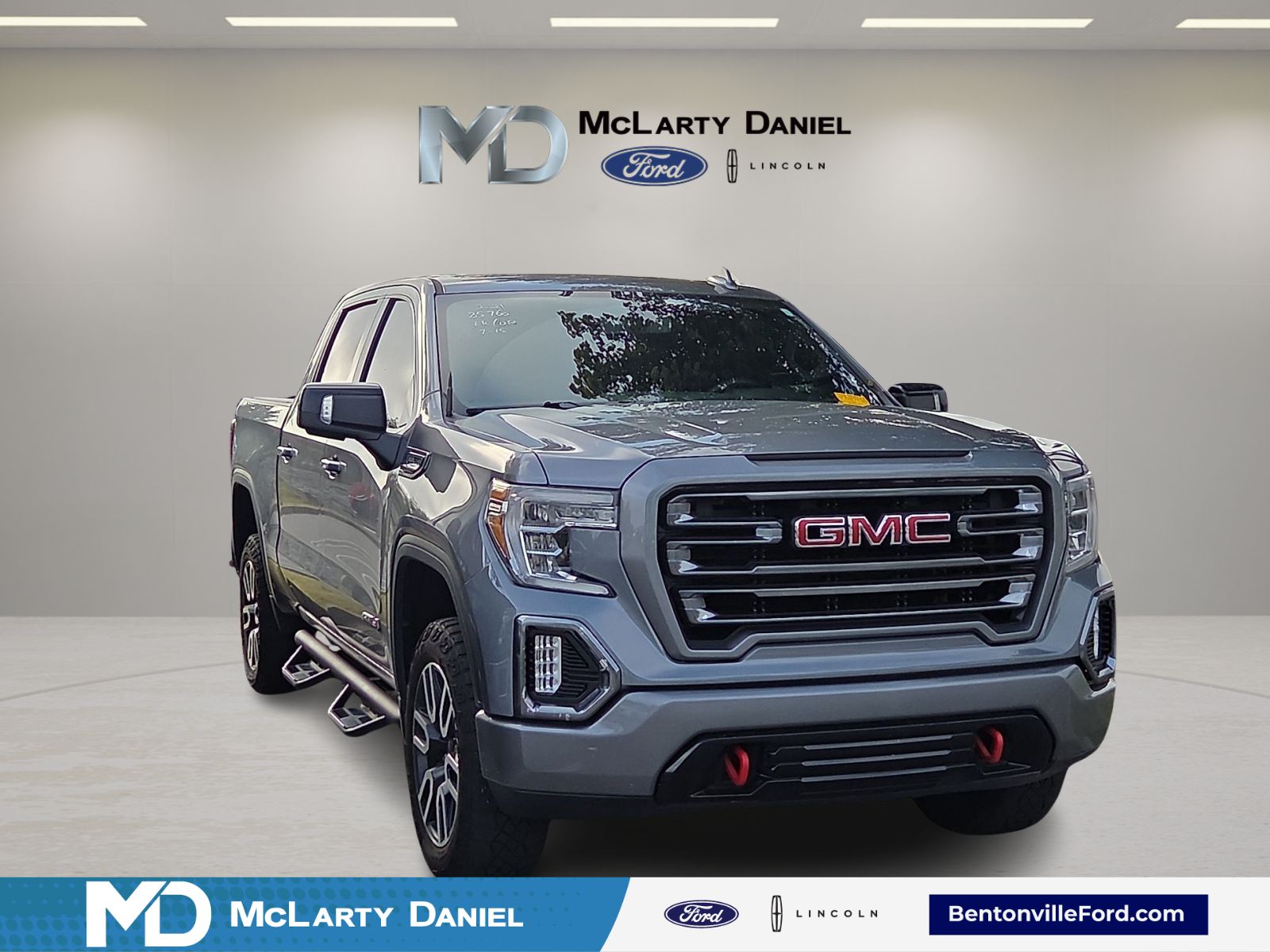  2021 GMC Sierra 1500 AT4 Crew Cab 4WD   