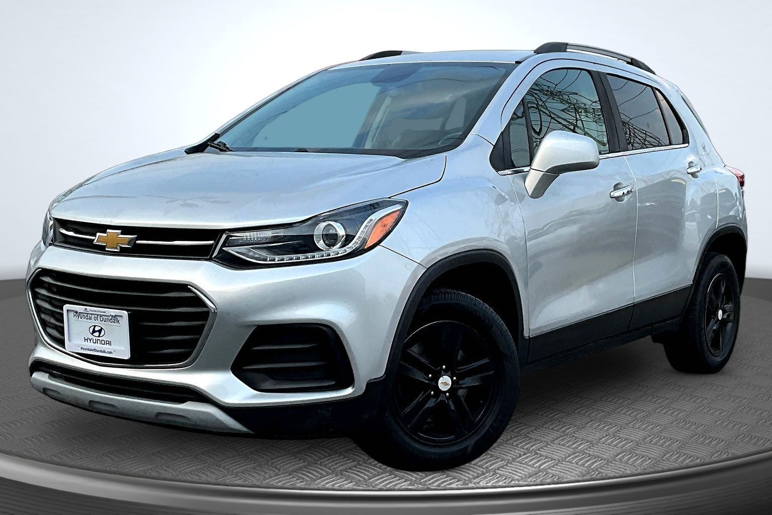 Silver Ice Metallic 2018 Chevrolet Trax SUV / Crossover Front-Wheel Drive 6-Speed Automatic