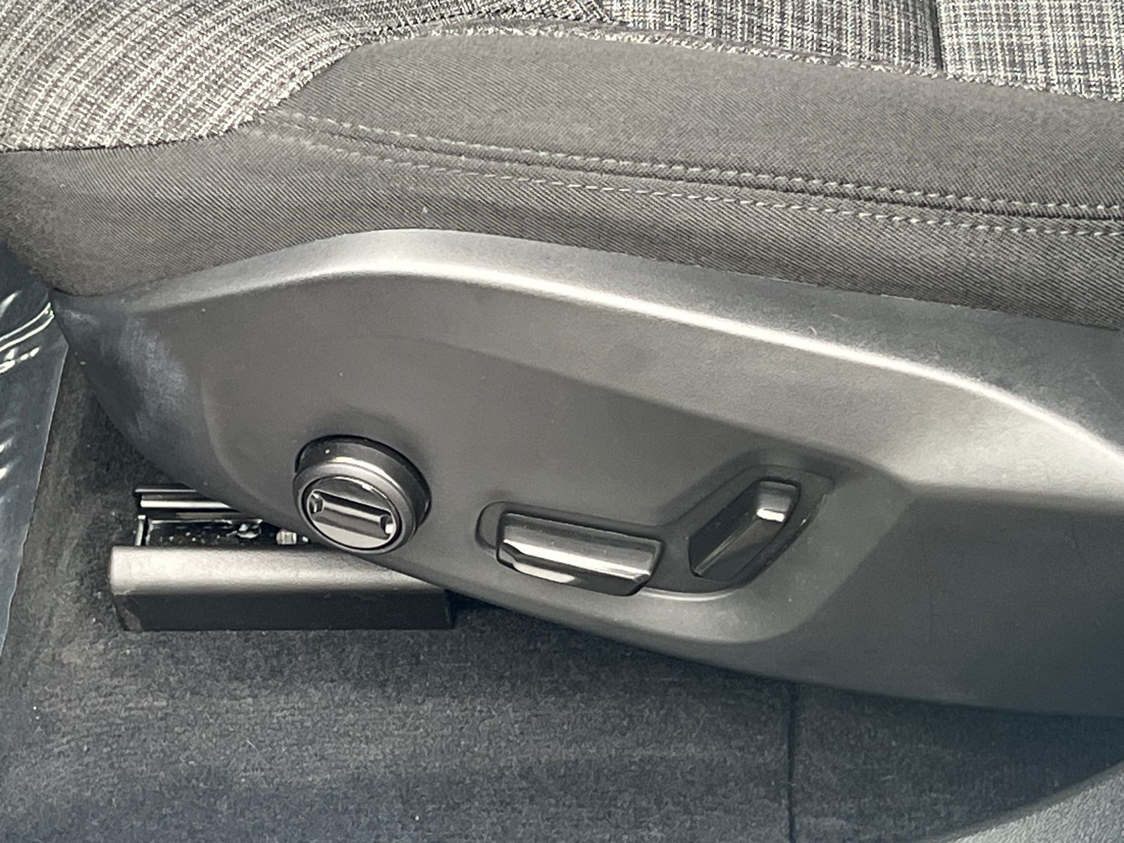 2024 Volvo XC60 Core - Photo 10