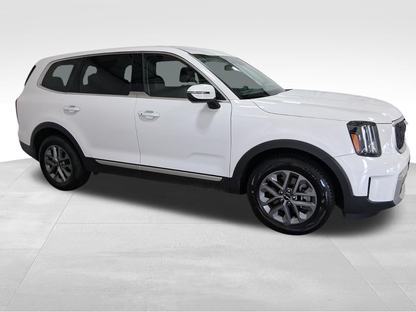 Used Car 2025 Kia Telluride  Lx For Sale Under $35,000 In Austin, Texas