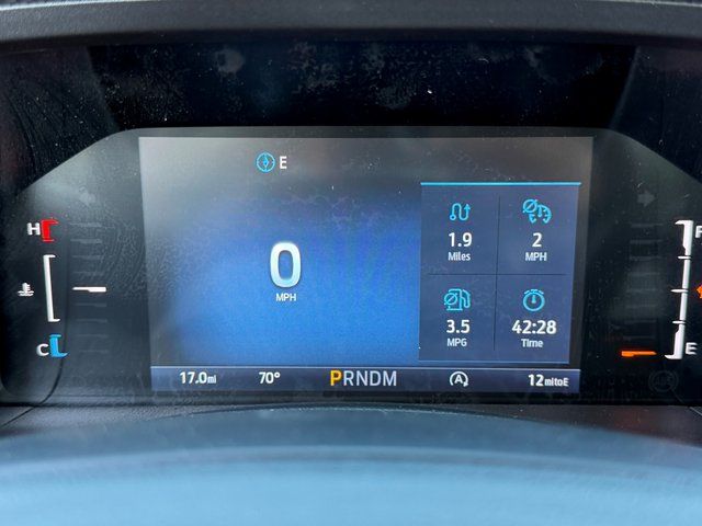 New 2025 Oxford White Ford XLT image 29