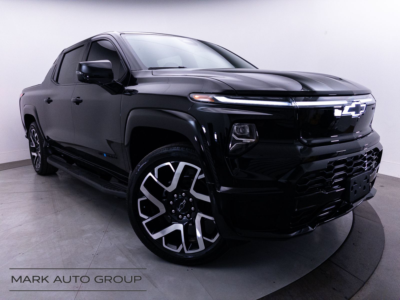 Black 2024 Chevrolet Silverado EV Pickup Truck All-Wheel Drive 1-Speed Automatic