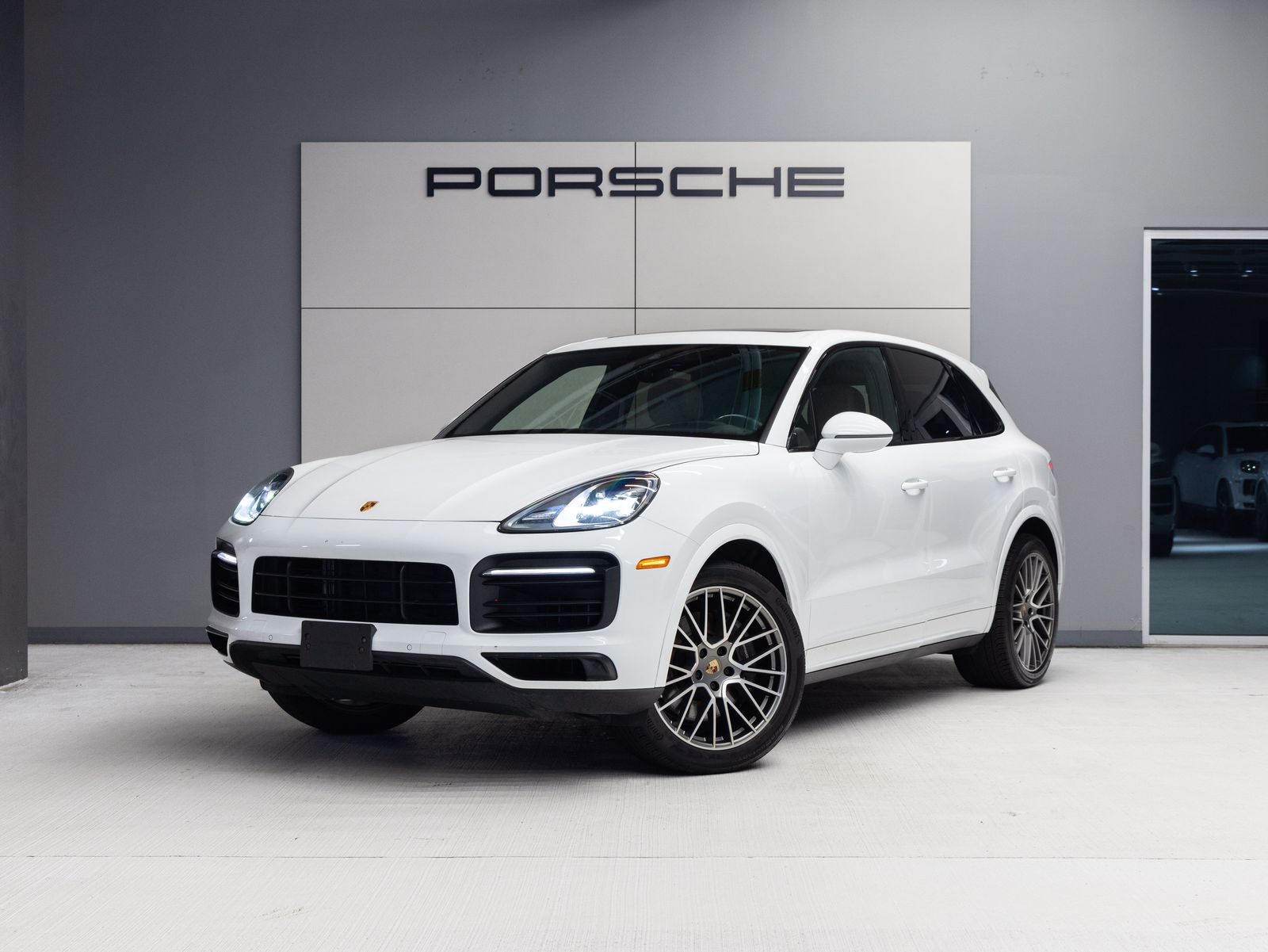 White 2023 Porsche Cayenne SUV / Crossover All-Wheel Drive 8-Speed Automatic