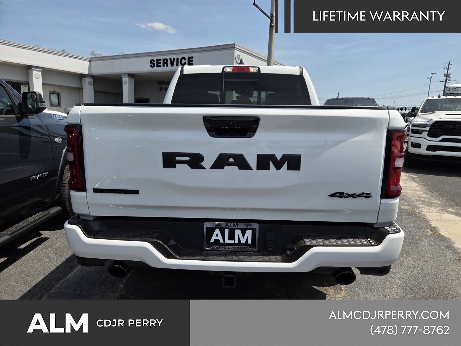 New 2026 Bright White Clearcoat RAM Big Horn/Lone Star image 9