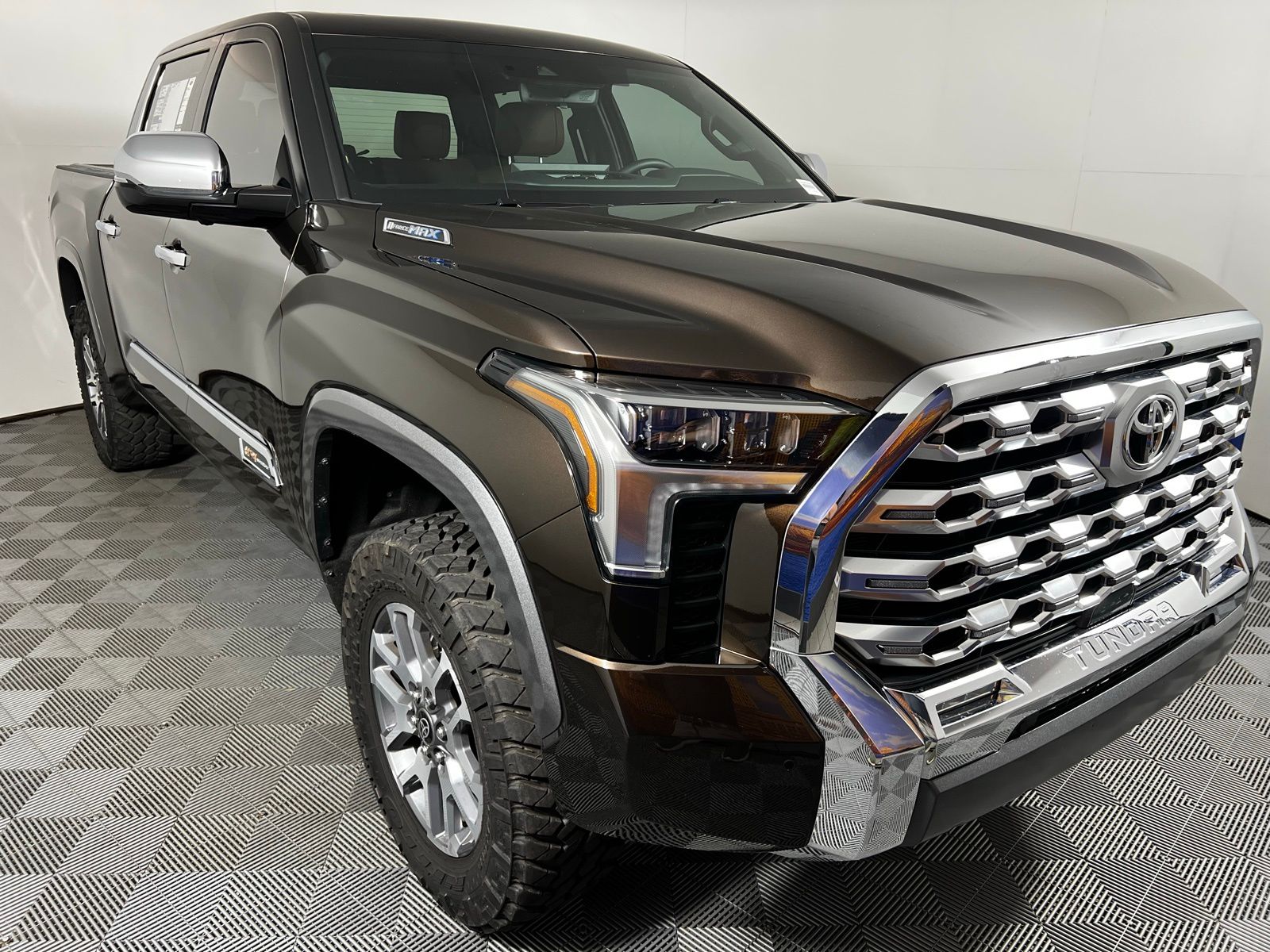 Thumbnail: 2025 Toyota Tundra - 3