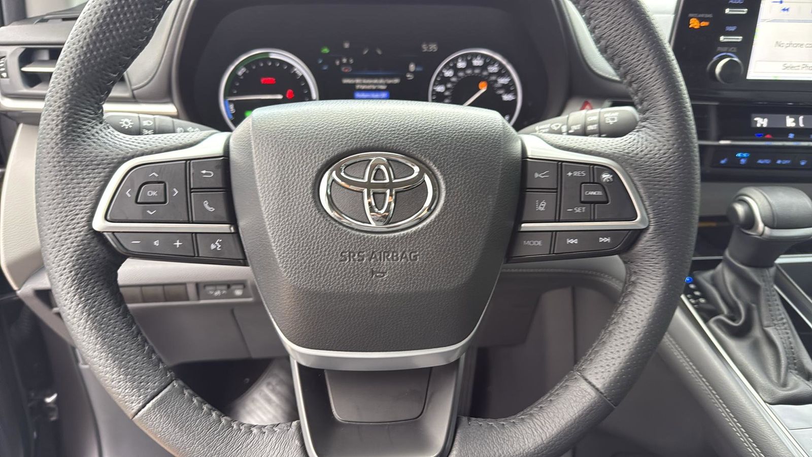 Used Car 2024 Toyota Sienna  Limited For Sale Under $60,000 In Austin, Texas