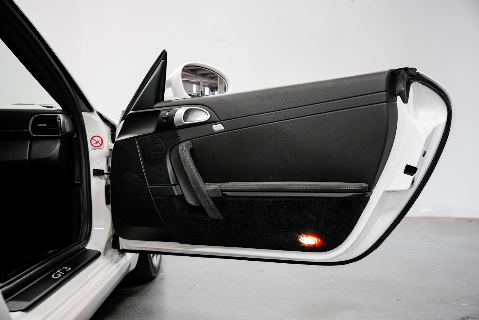2010 Porsche 911 GT3 — photo 23