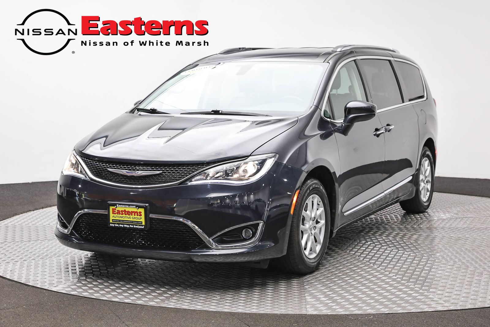 2020 Chrysler Pacifica Touring L's photo