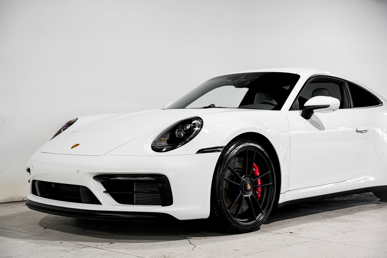 2022 Porsche 911 Carrera GTS — photo 32