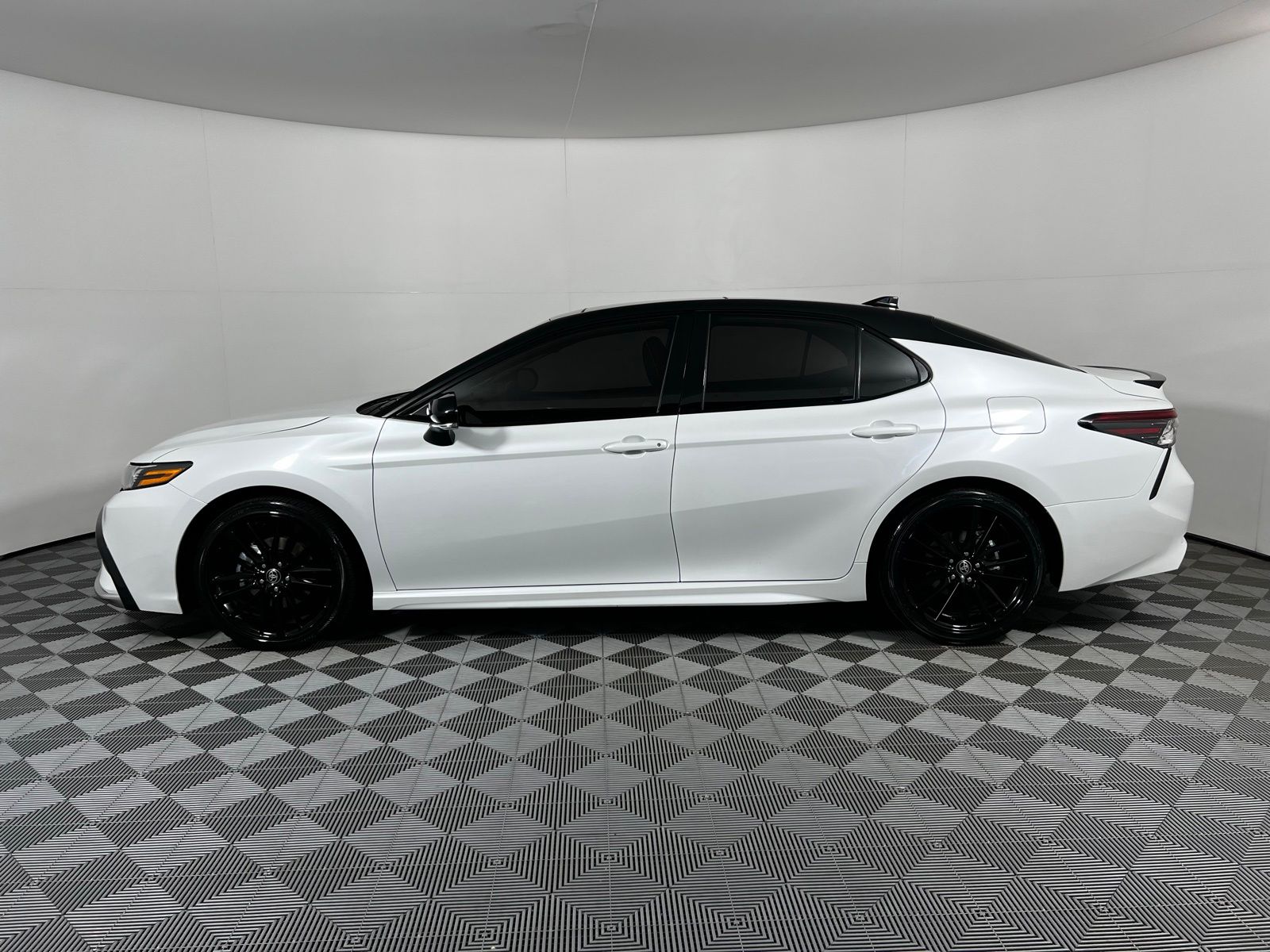 Thumbnail: 2024 Toyota Camry - 8