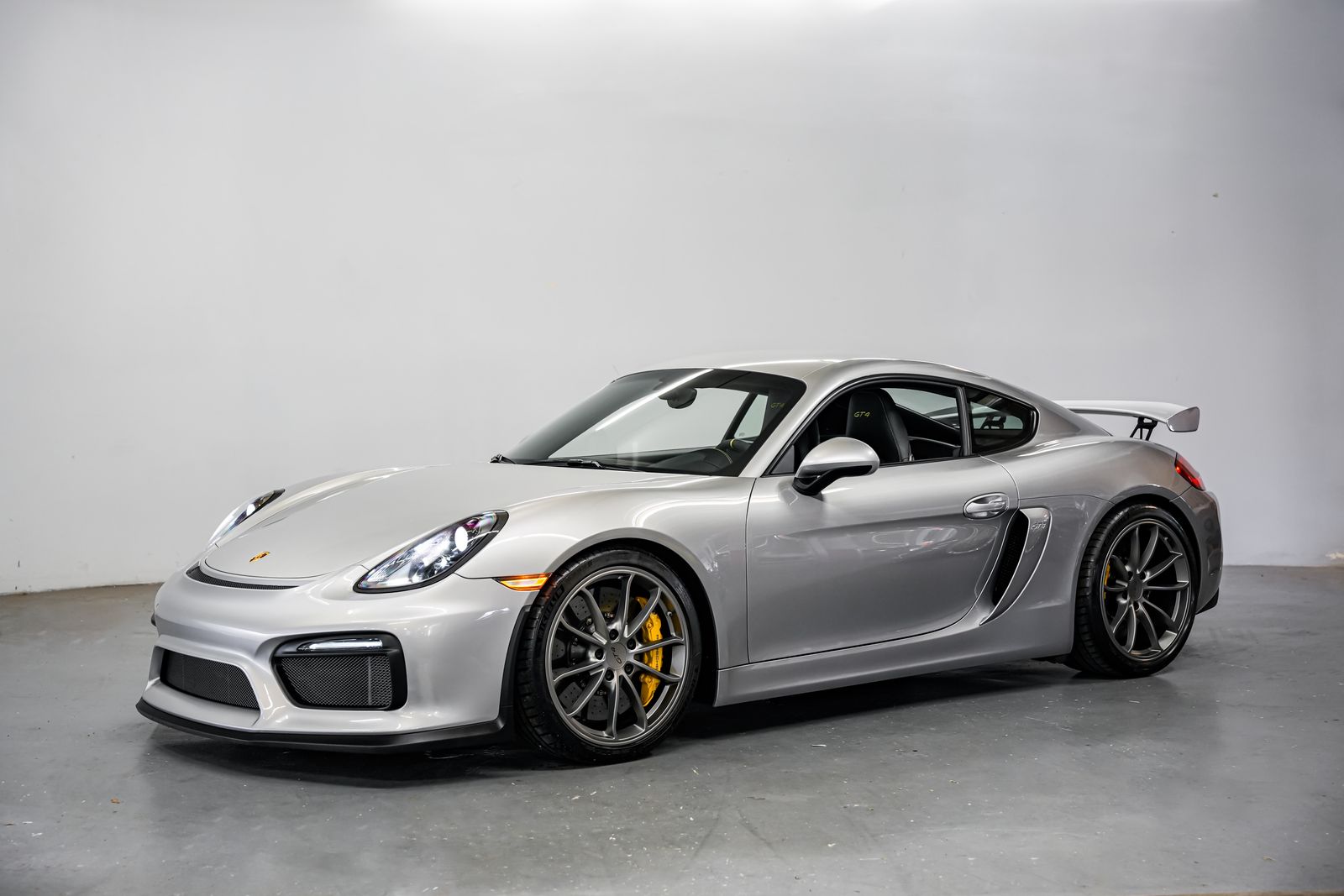 2016 Porsche Cayman GT4 — photo 6