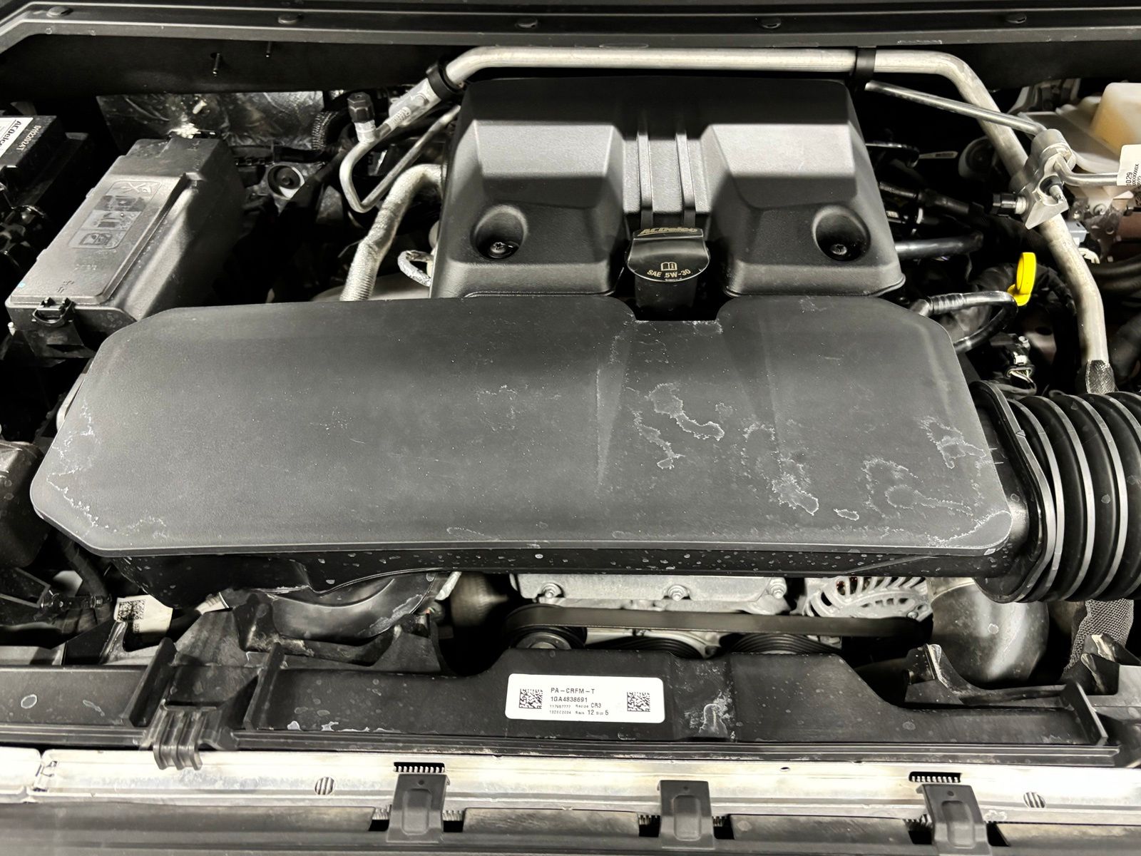 Used 2025 White GMC AT4 image 25