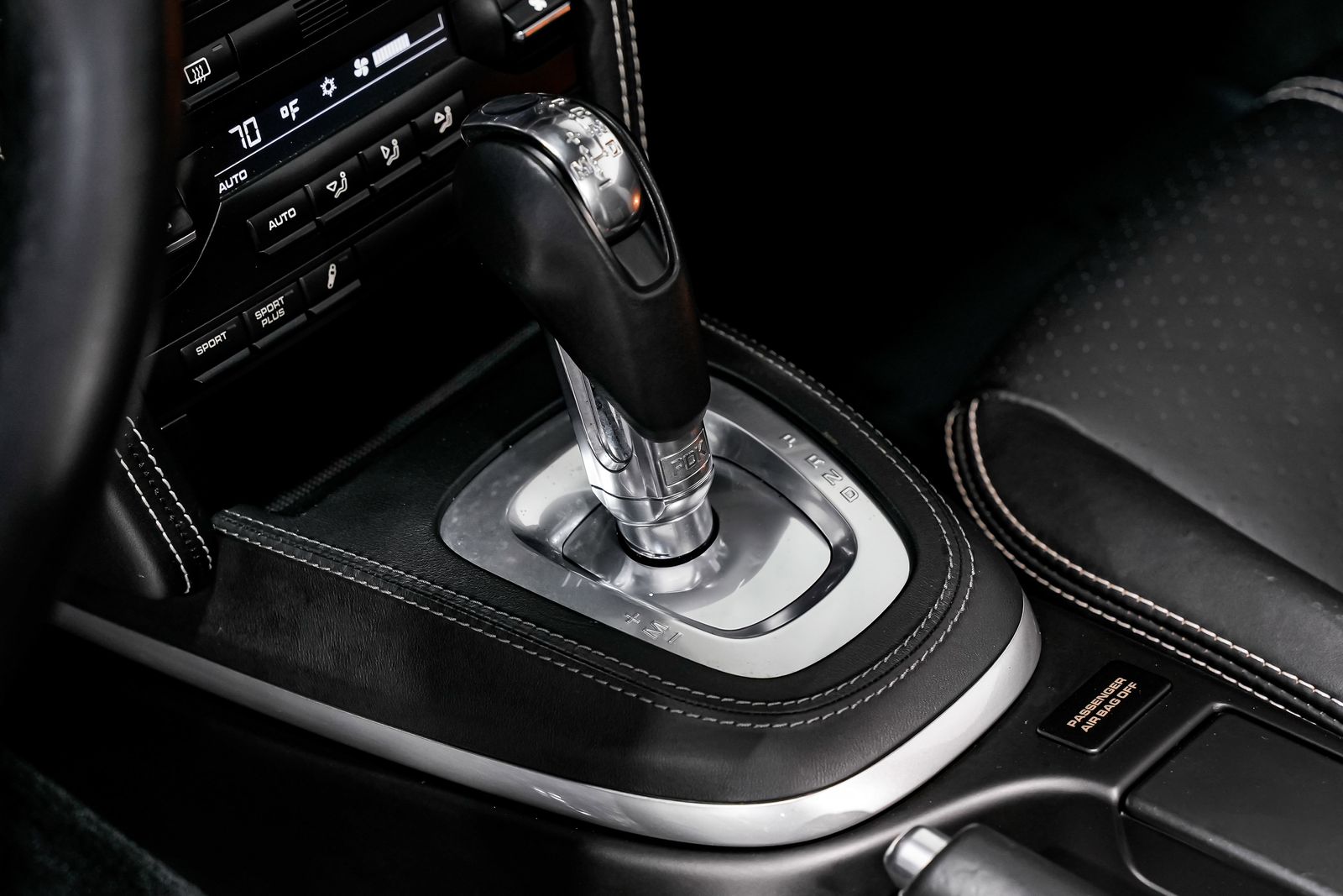 2011 Porsche 911 Turbo S — photo 20