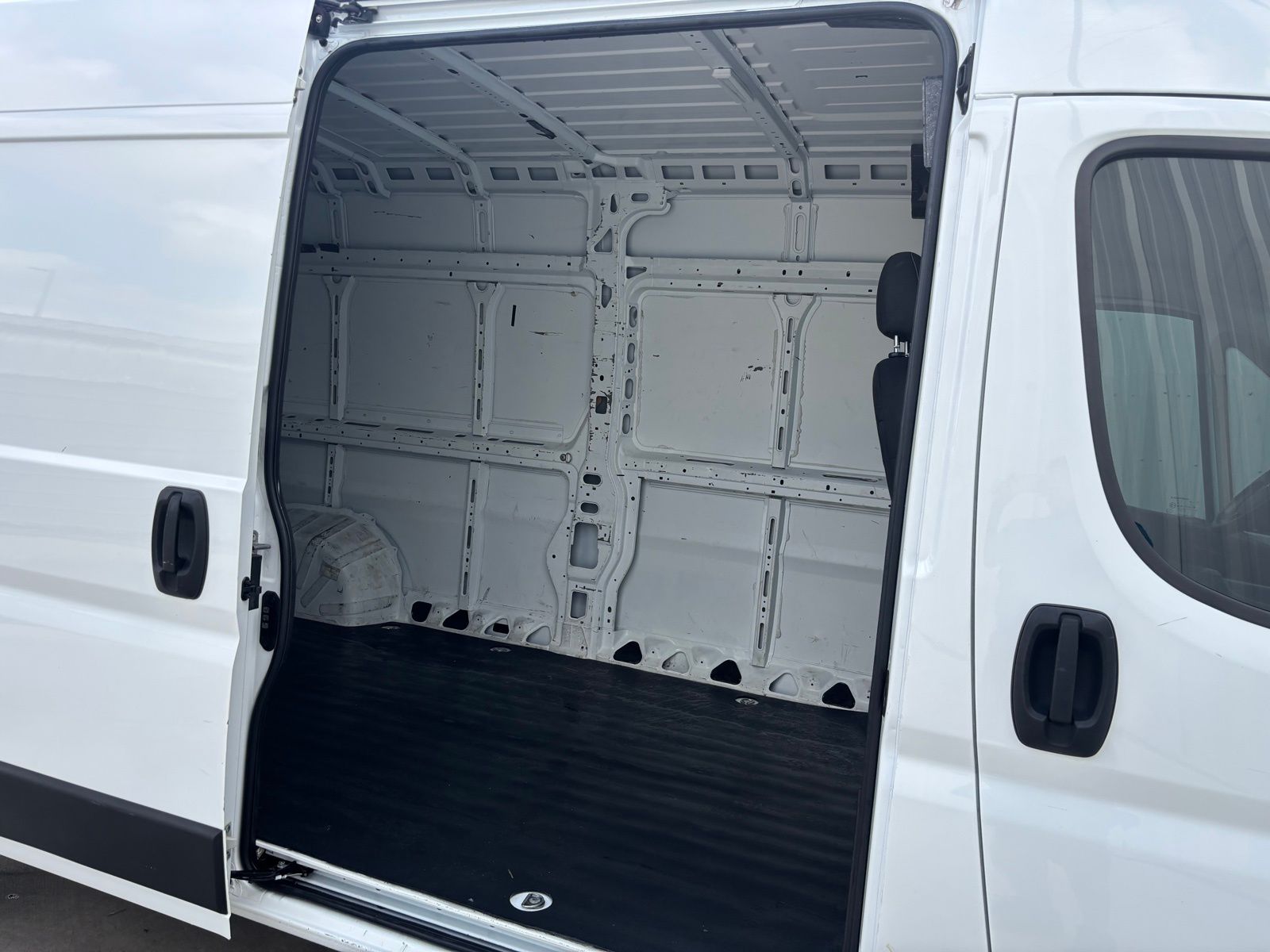 Used Car 2020 Ram Promaster 2500  High Roof For Sale Under $25,000 In Austin, Texas