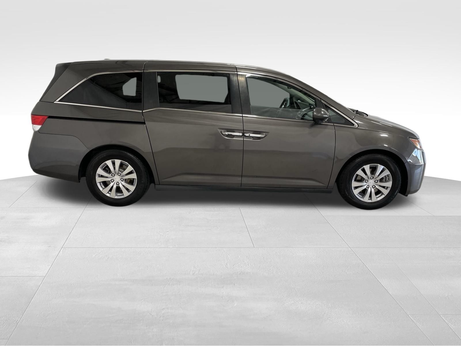 Used Car 2017 Honda Odyssey  Sports Van Ex-l Front Wheel Drive For Sale Under $12,000 In Austin, Texas
