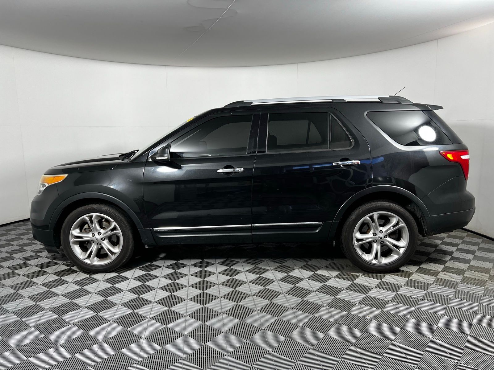 2015 Ford Explorer Limited 8