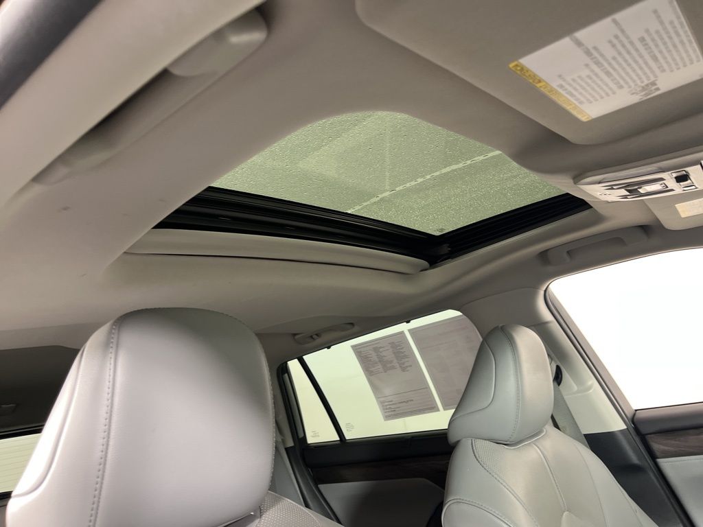 Thumbnail: 2021 Toyota Highlander - 7