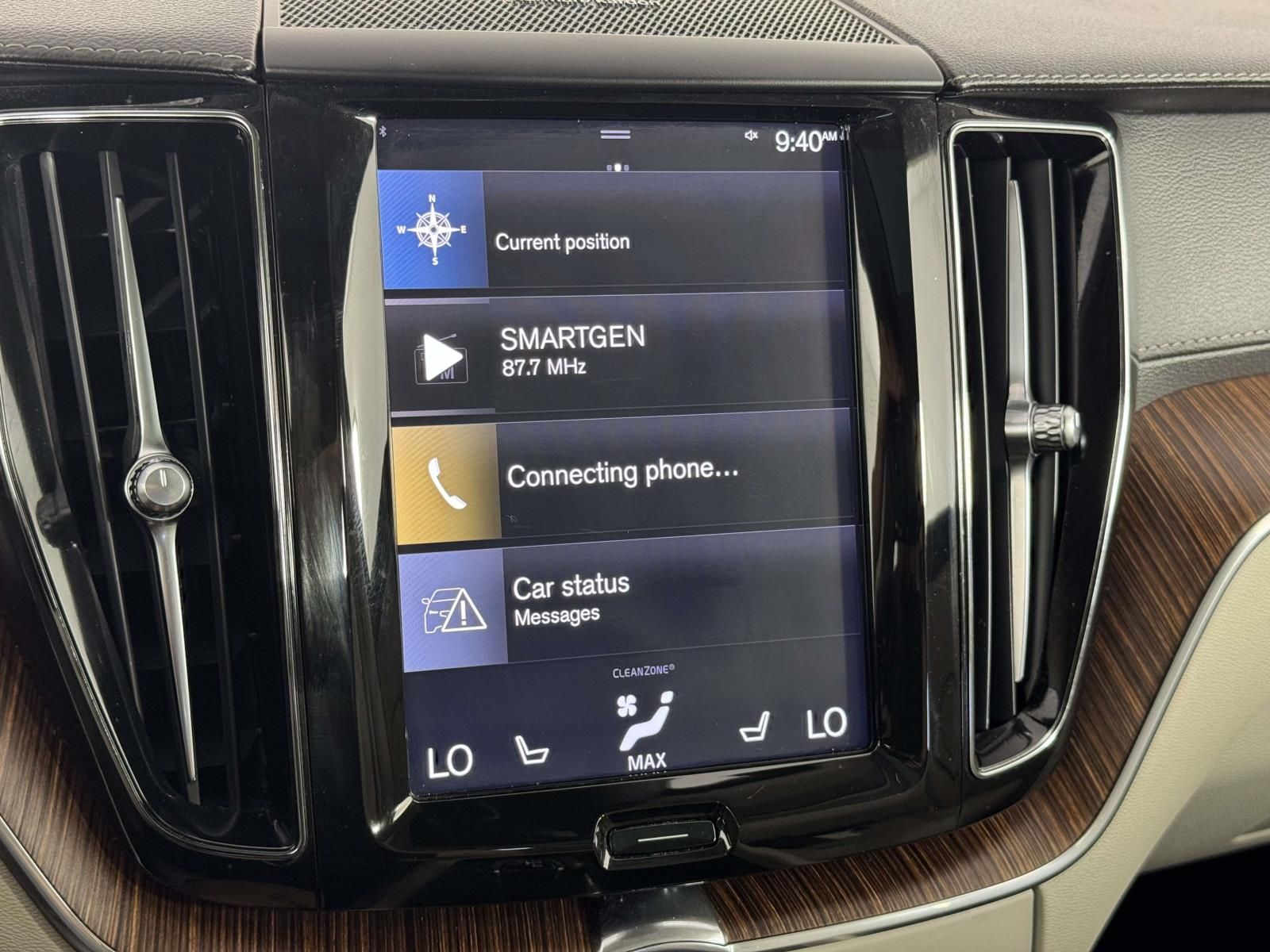 Used 2020 Blue Volvo T5 Inscription image 5