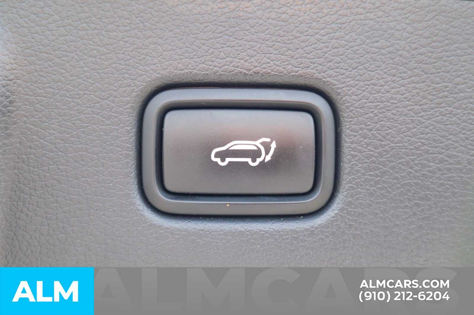 Used 2023 Graphite Hyundai Limited image 10