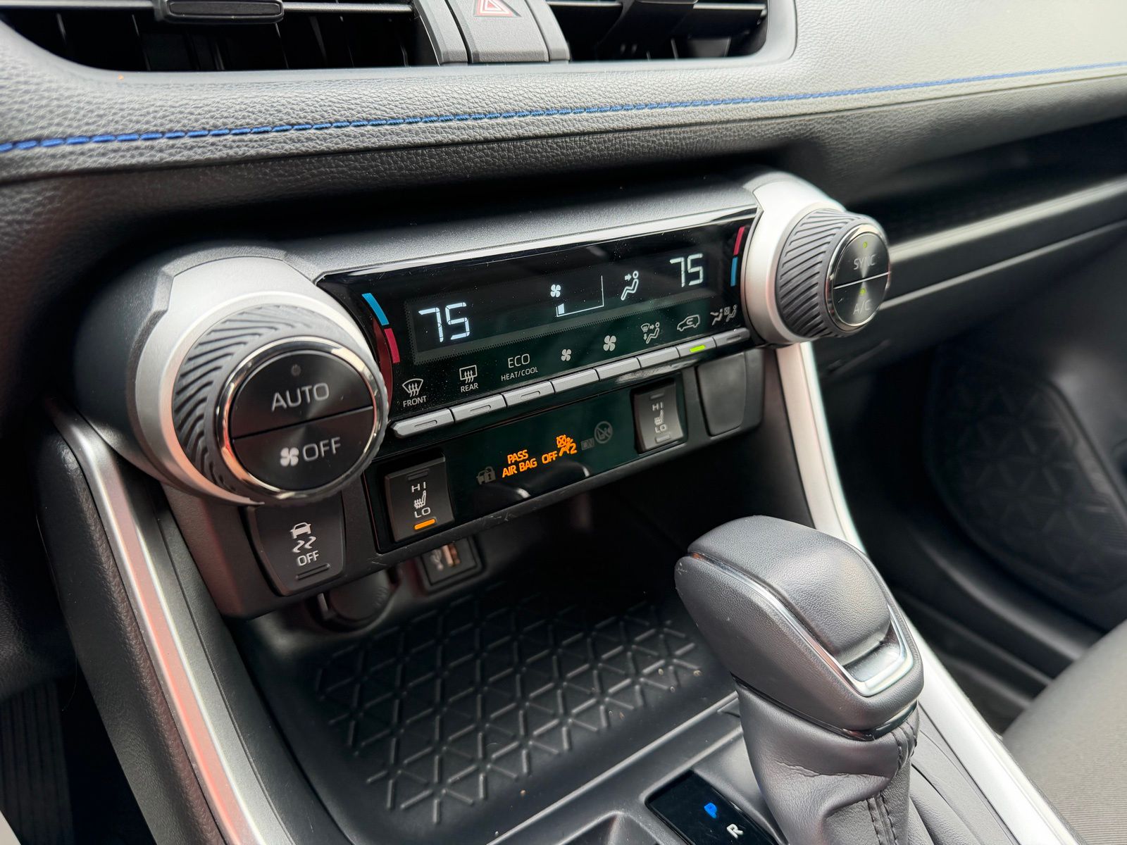 2024 Toyota RAV4 Hybrid image 21