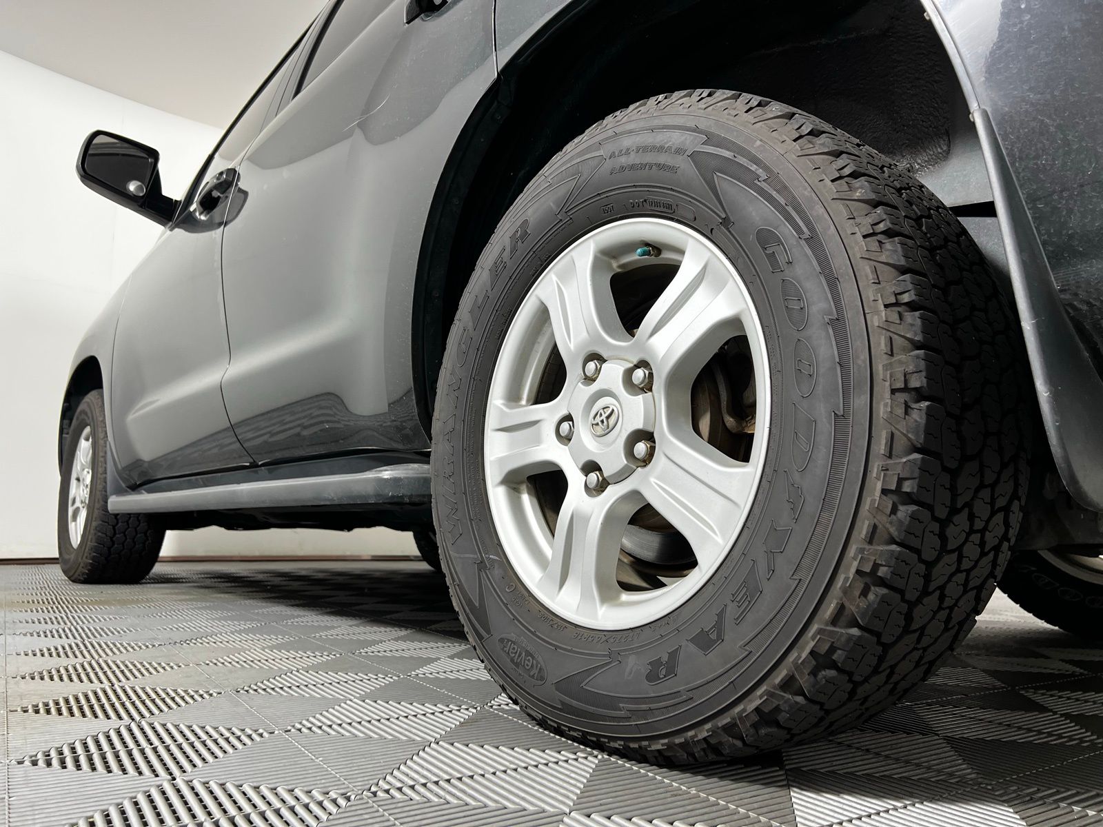 2013 Toyota Sequoia SR5 9