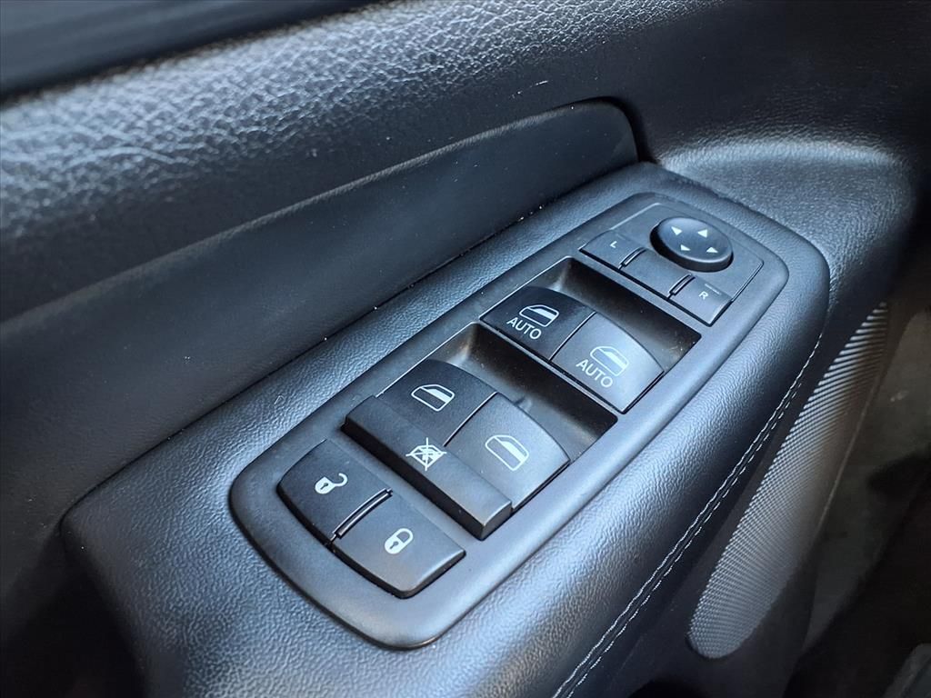 2019 Jeep Grand Cherokee Altitude Red at DeMontrond Auto Country