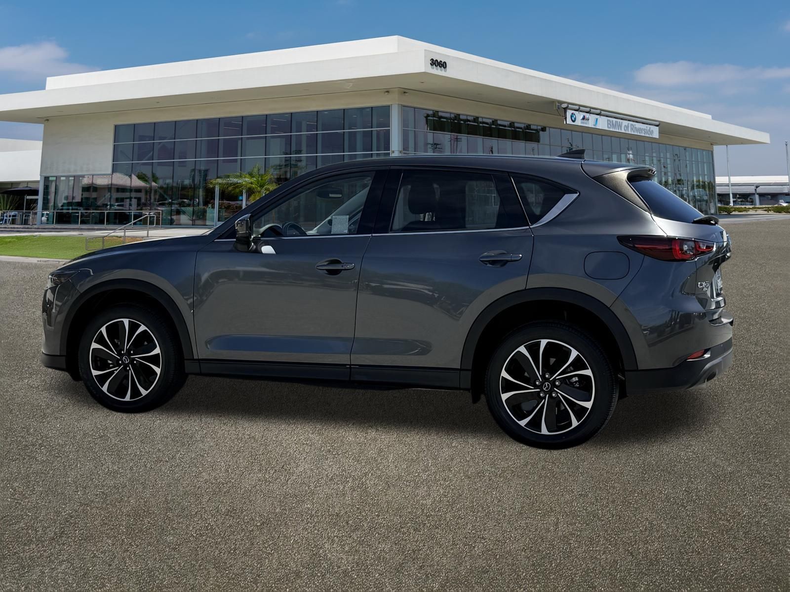 View vehicle photo 7