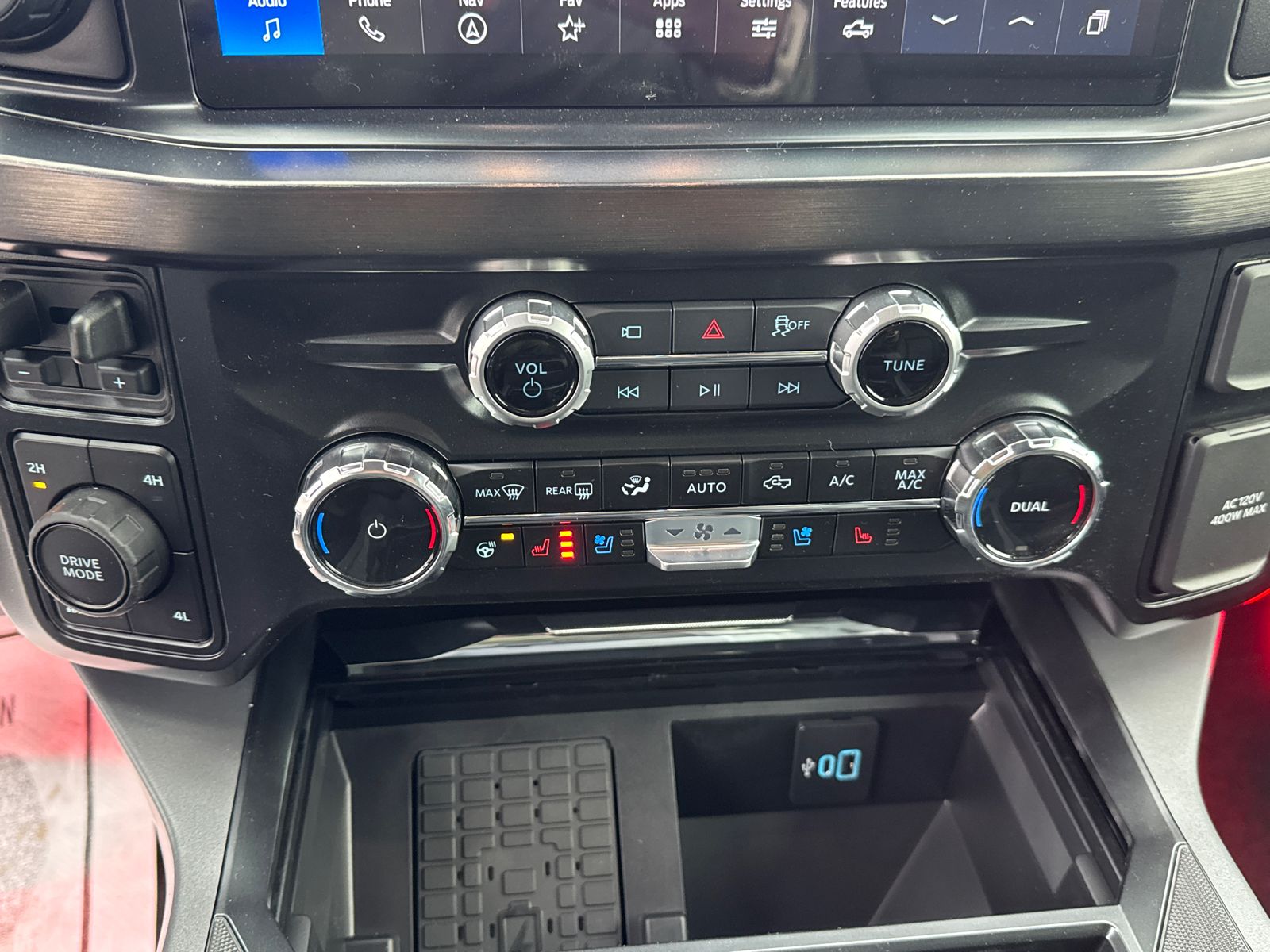 New 2026 Agate Black Metallic Ford F-250® Lariat® image 30