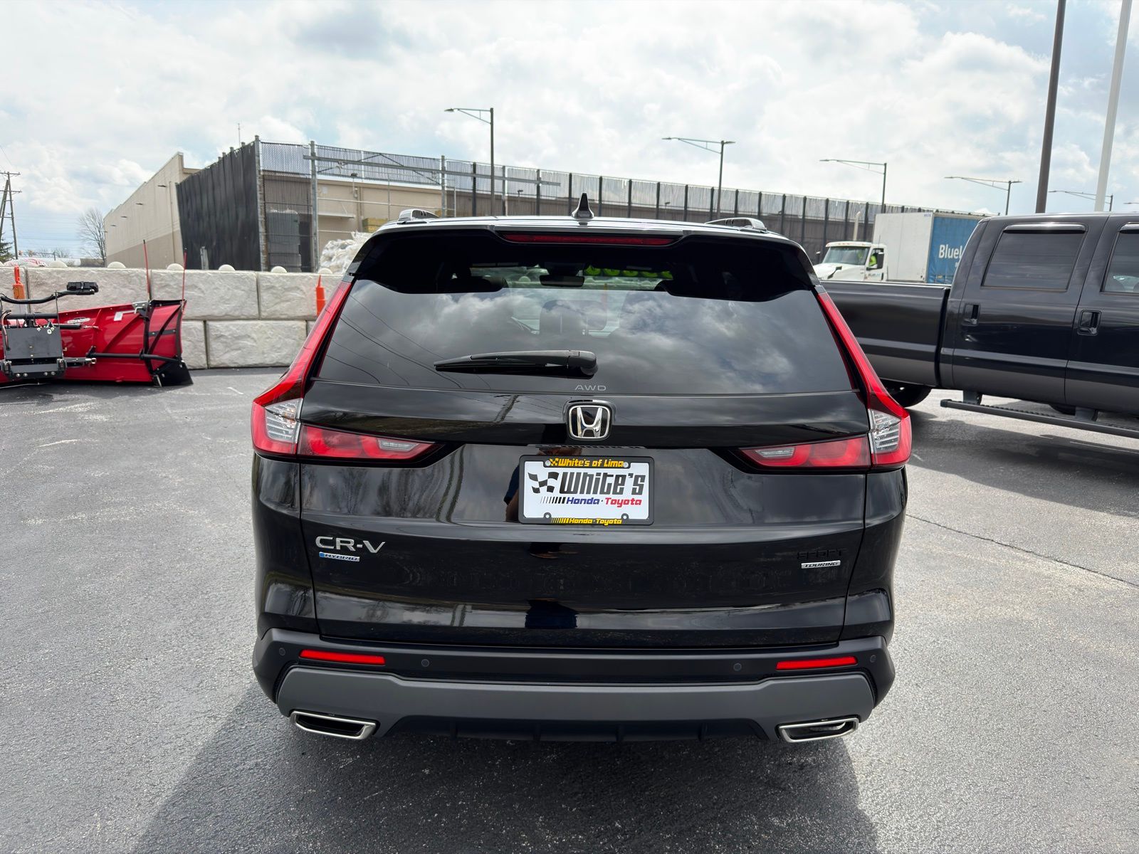 View vehicle photo 5