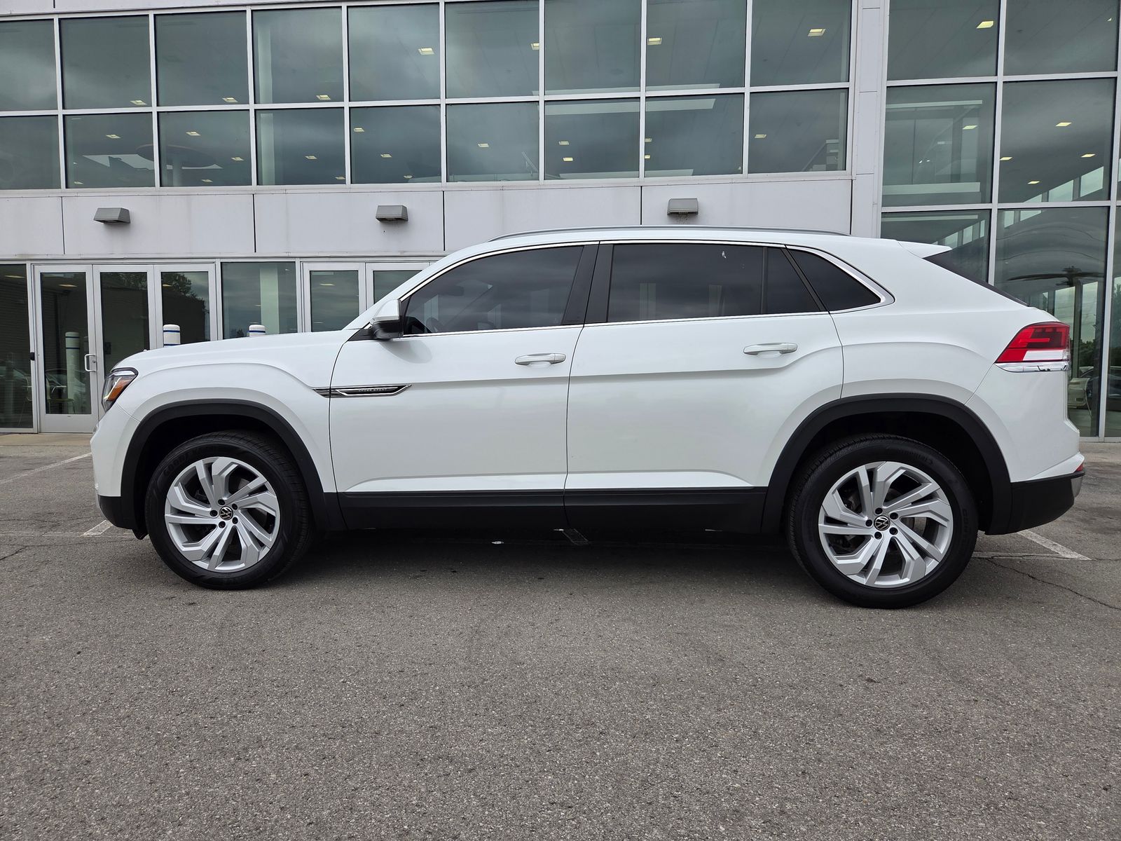 used 2021 Volkswagen Atlas Cross Sport car, priced at $22,950