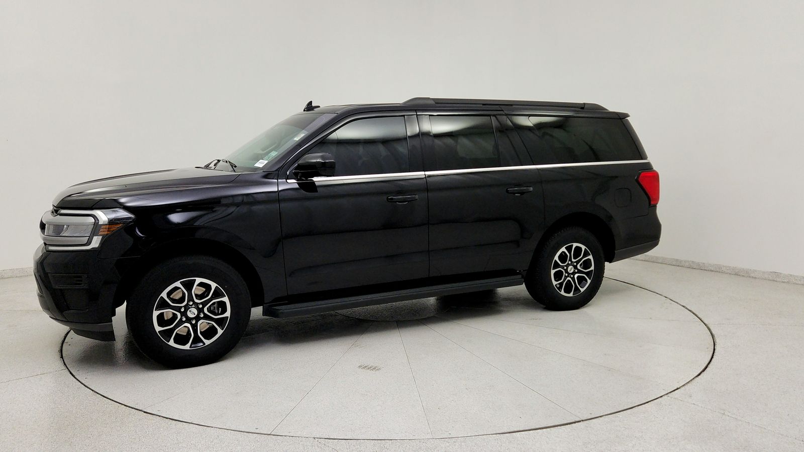 Certified Used 2023 Black Ford XLT image 3