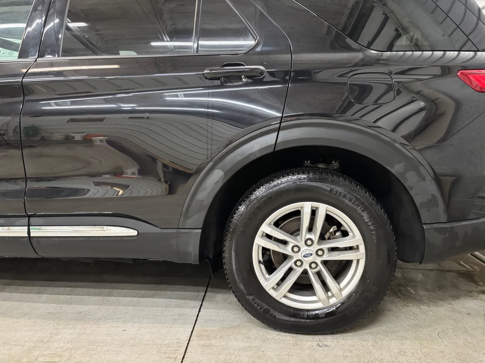 2023 Ford Explorer XLT - Photo 6