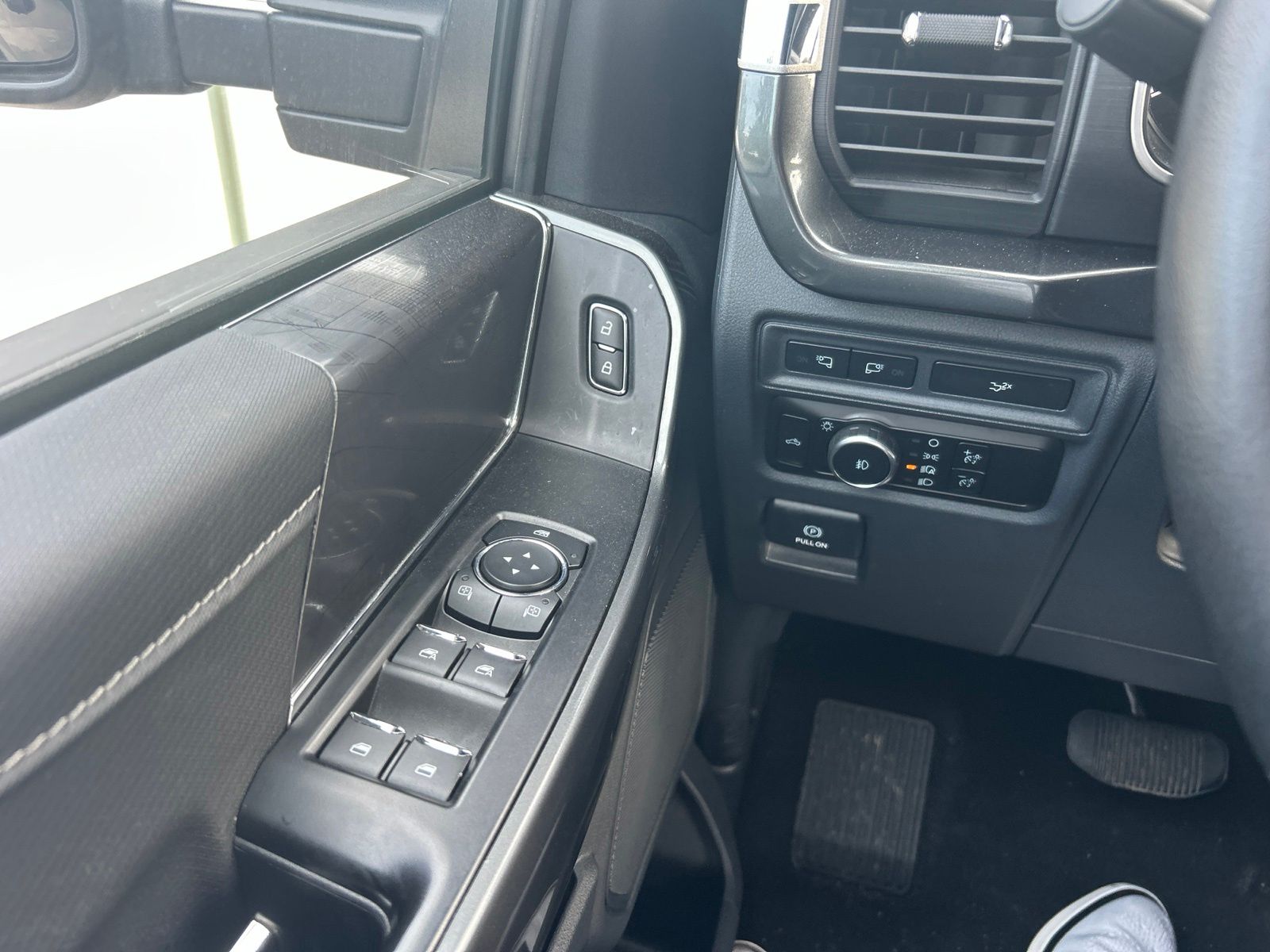 Certified Used 2023 Agate Black Metallic Ford XLT image 23