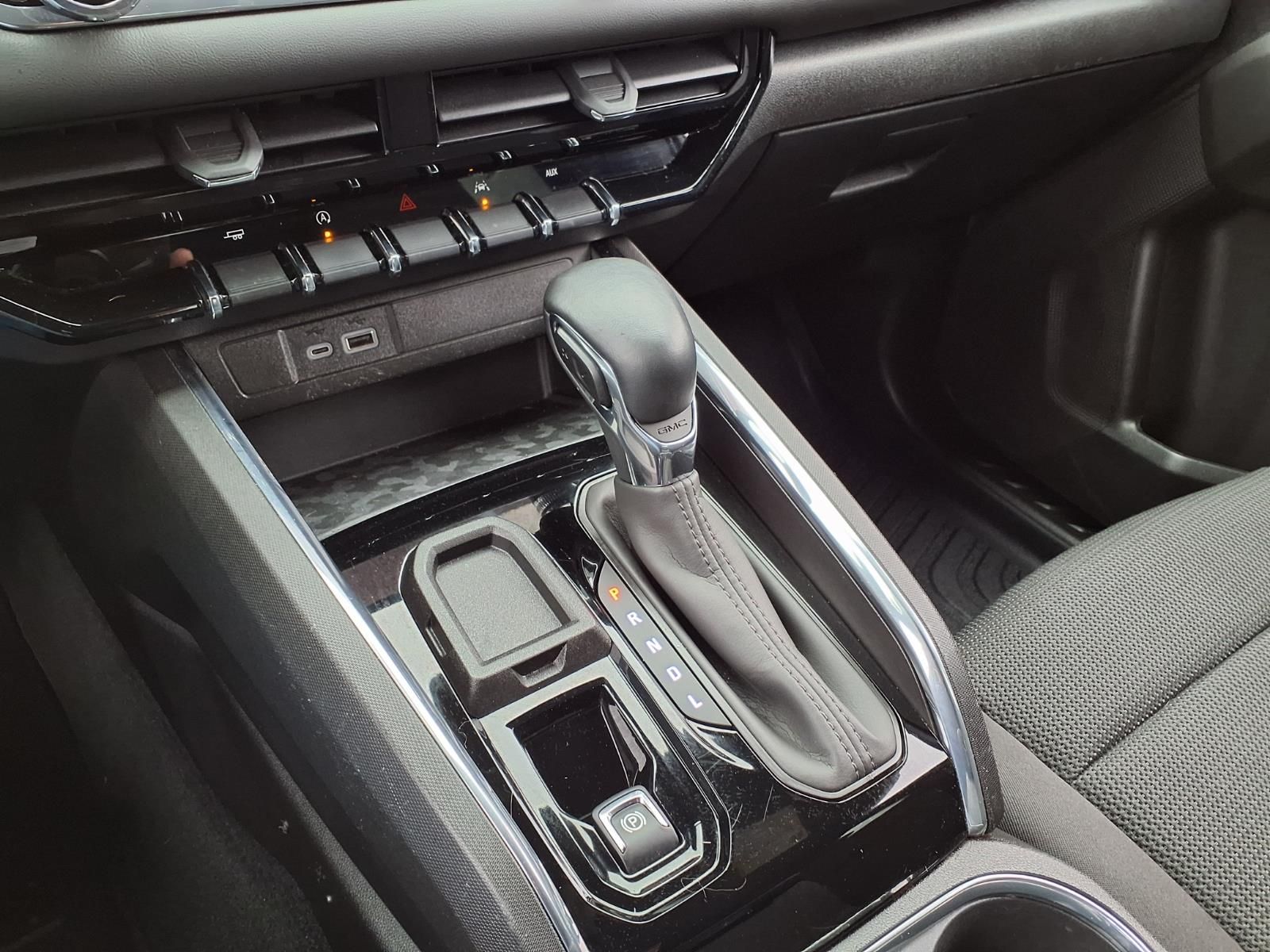 2024 GMC Canyon Elevation White at Big Star Buick GMC