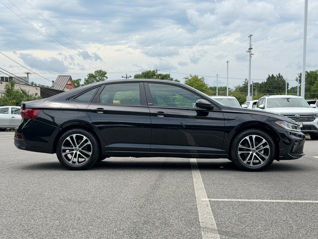 Used 2025 Black Volkswagen 1.5T Sport image 7