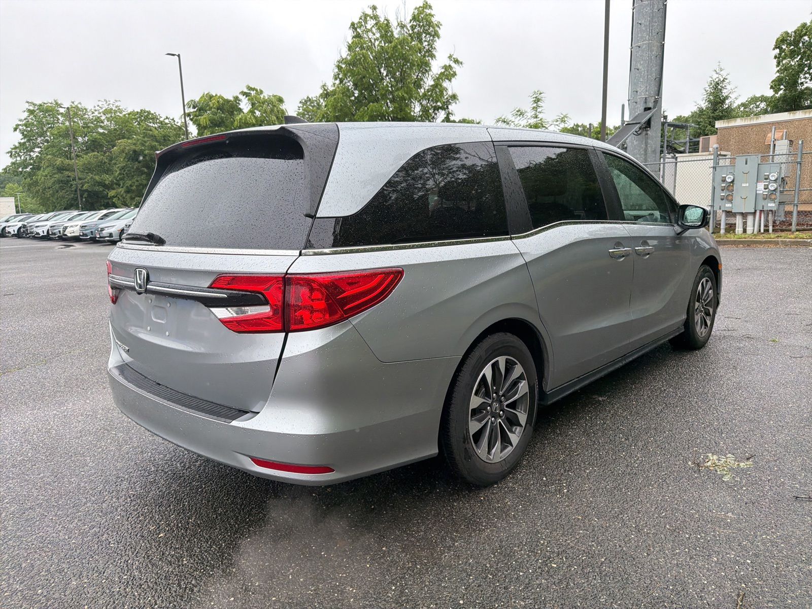 View vehicle photo 5