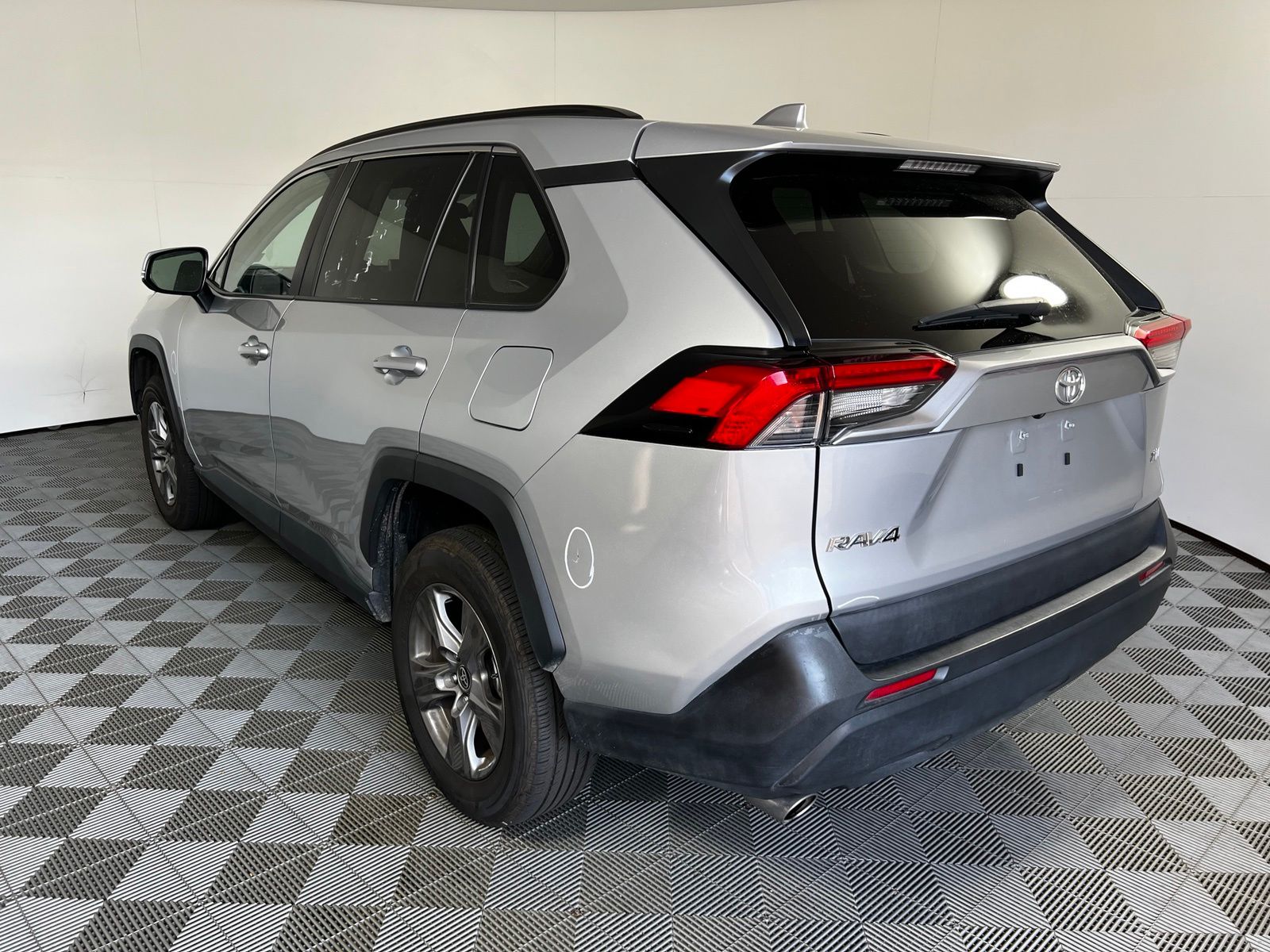 Thumbnail: 2024 Toyota RAV4 - 7